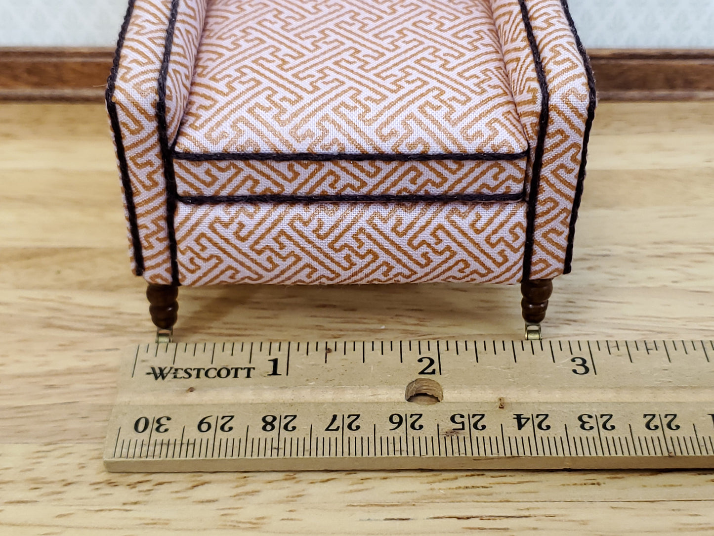 JBM Dollhouse Club Chair Armchair Retro Style Pale Pink 1:12 Scale Miniature Furniture