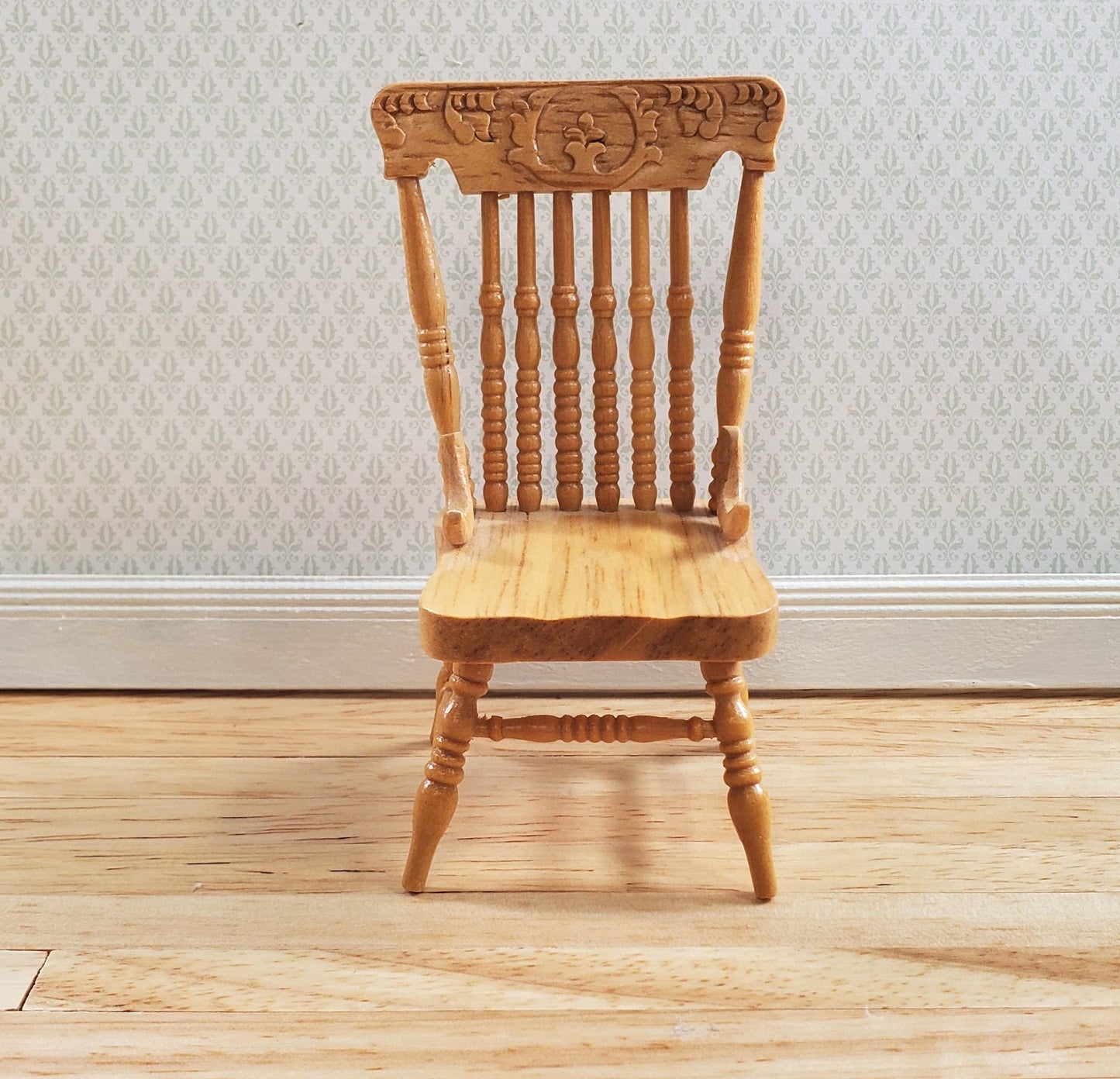 Dollhouse Spindle Back Kitchen Chair Light Oak Finish 1:12 Scale Miniature