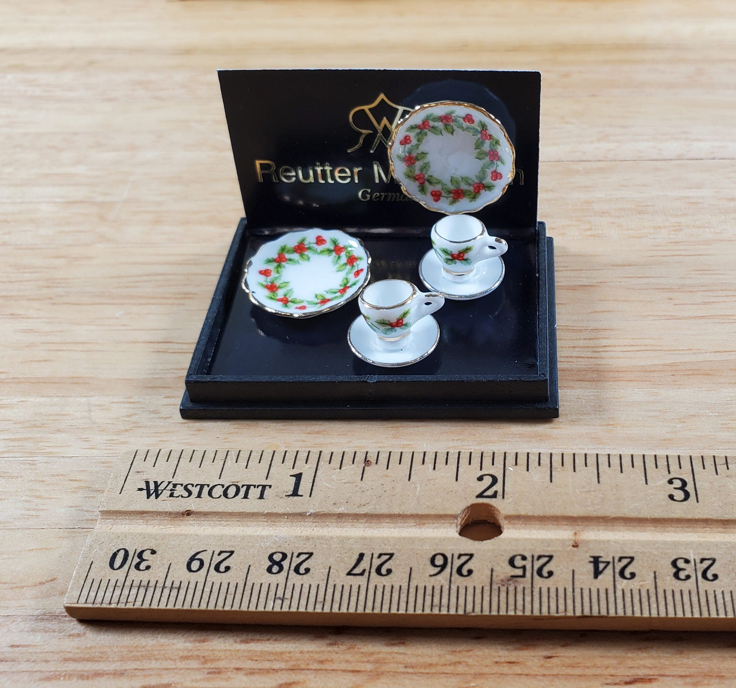Dollhouse Coffee Setting for 2 Mistletoe Reutter Porcelain 1:12 Scale Miniatures