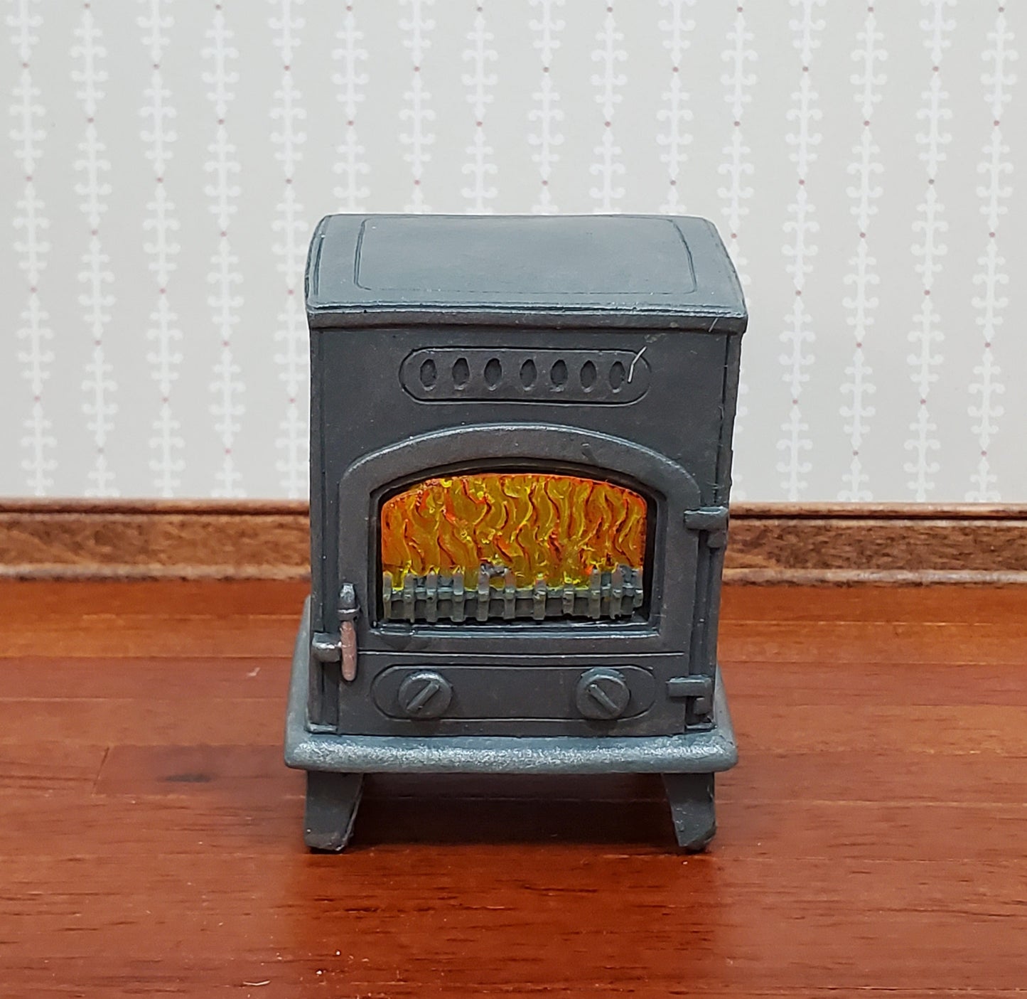 Dollhouse Wood Burning Stove Vintage Style 1:12 Scale Hole for Light