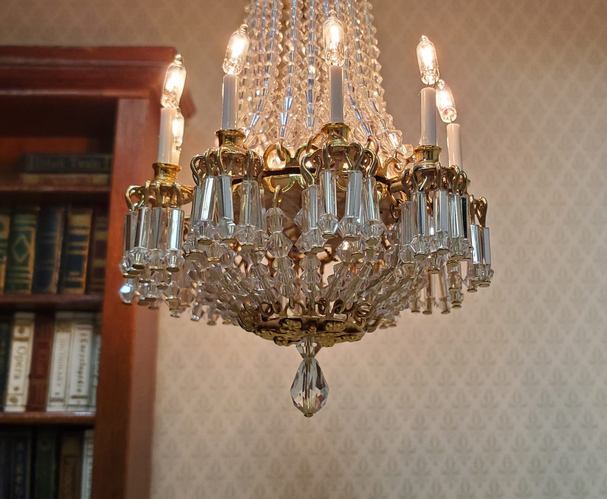 Dollhouse Grand Crystal Chandelier 10 Arm Real Glass 12 Volt 1:12 Scale