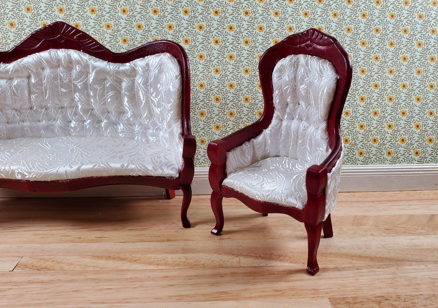 Dollhouse Gentlemen's Chair Victorian White Mahogany Finish 1:12 Scale Furniture