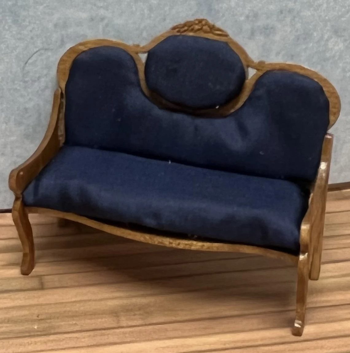 Dollhouse HALF SCALE Furniture KIT Victorian Living Room Set Sofa Chairs 1:24