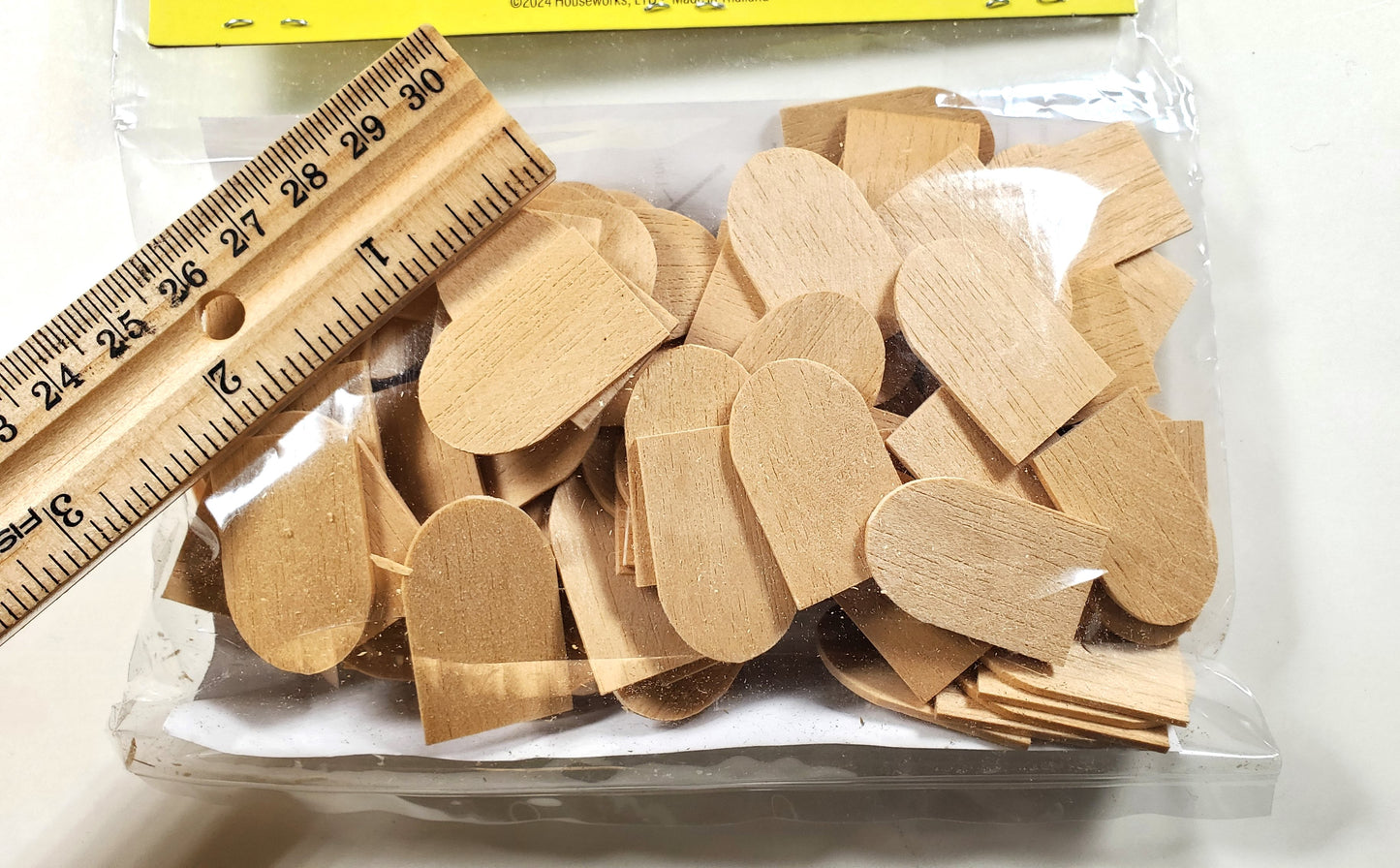 Dollhouse Shingles Fishscale 100 Pieces Light Wood 1:12 Scale Houseworks #7005