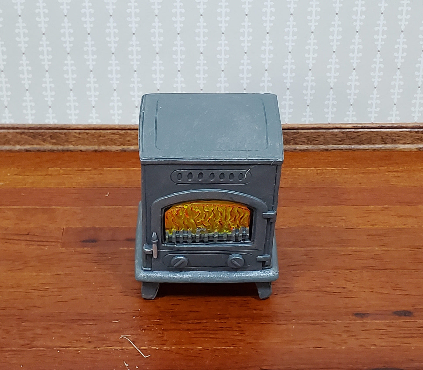 Dollhouse Wood Burning Stove Vintage Style 1:12 Scale Hole for Light