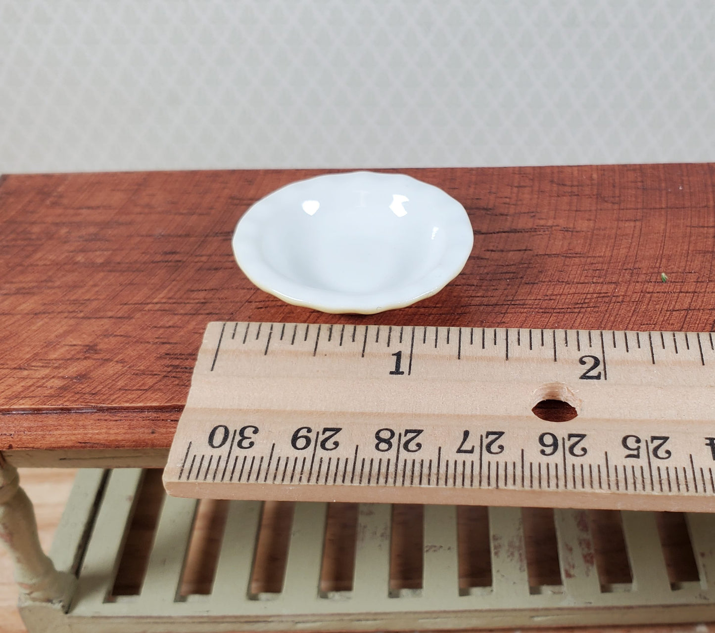 Dollhouse Pie Plate Ceramic Pale Yellow 1:6 Scale Miniature Kitchen Accessory