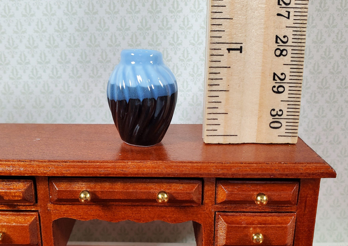 Dollhouse Two Toned Black Ceramic Vase with Wave Pattern 1:12 Scale Miniature