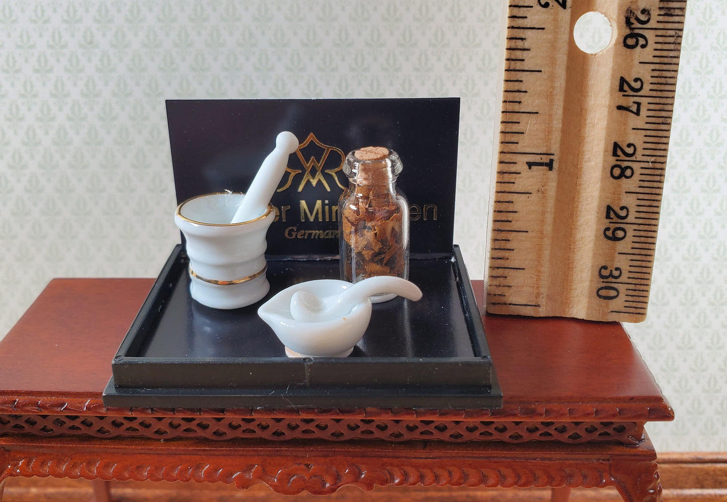Dollhouse Mortar and Pestle Set Reutter Porcelain 1:12 Scale Miniatures