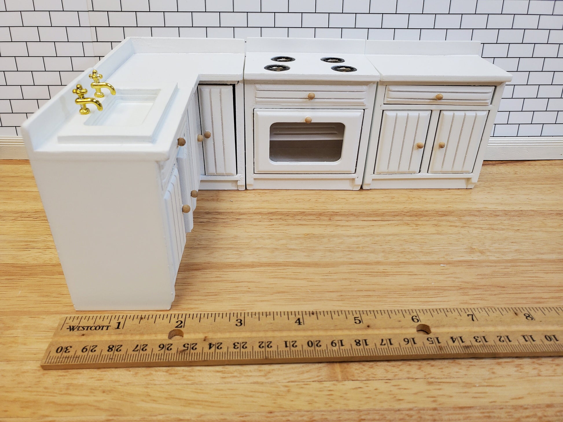 Dollhouse Kitchen Set White Sink Stove Oven Corner Piece 1:12 Scale