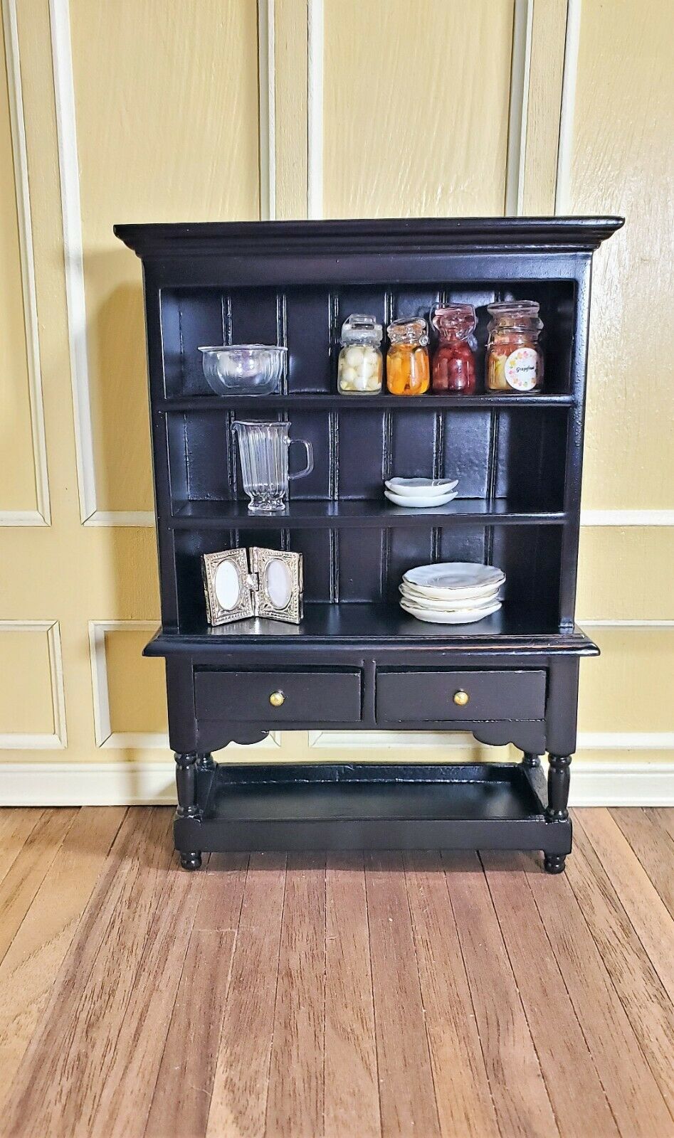 Dollhouse Miniature Welsh Kitchen Cabinet Cupboard 1:12 Scale Black Finish