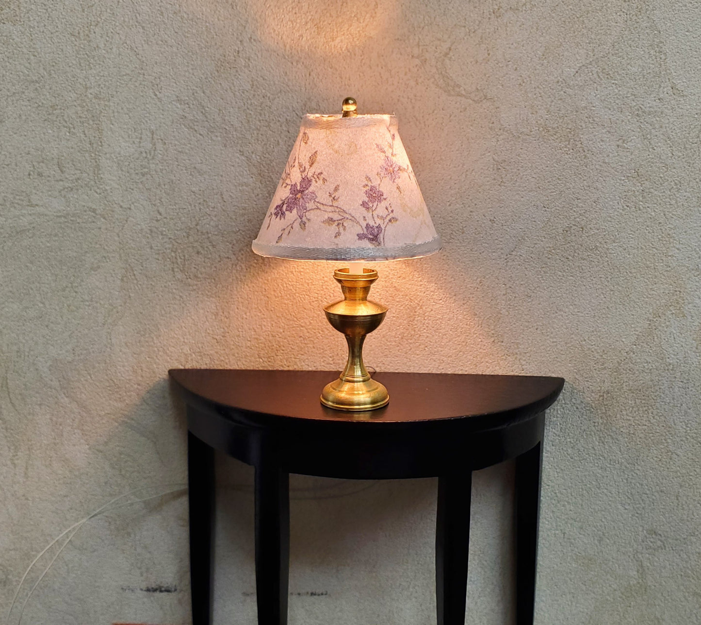 Dollhouse Table Lamp Purple Floral Shade Brass Base 12 Volt Wired 1:12 Scale