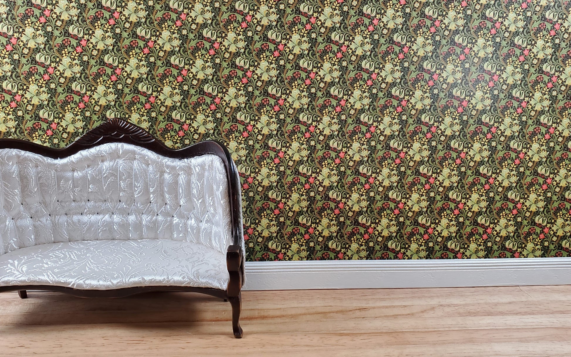 Dollhouse Wallpaper William Morris Lilies Flowers Green 1:12 Scale Itsy Bitsy