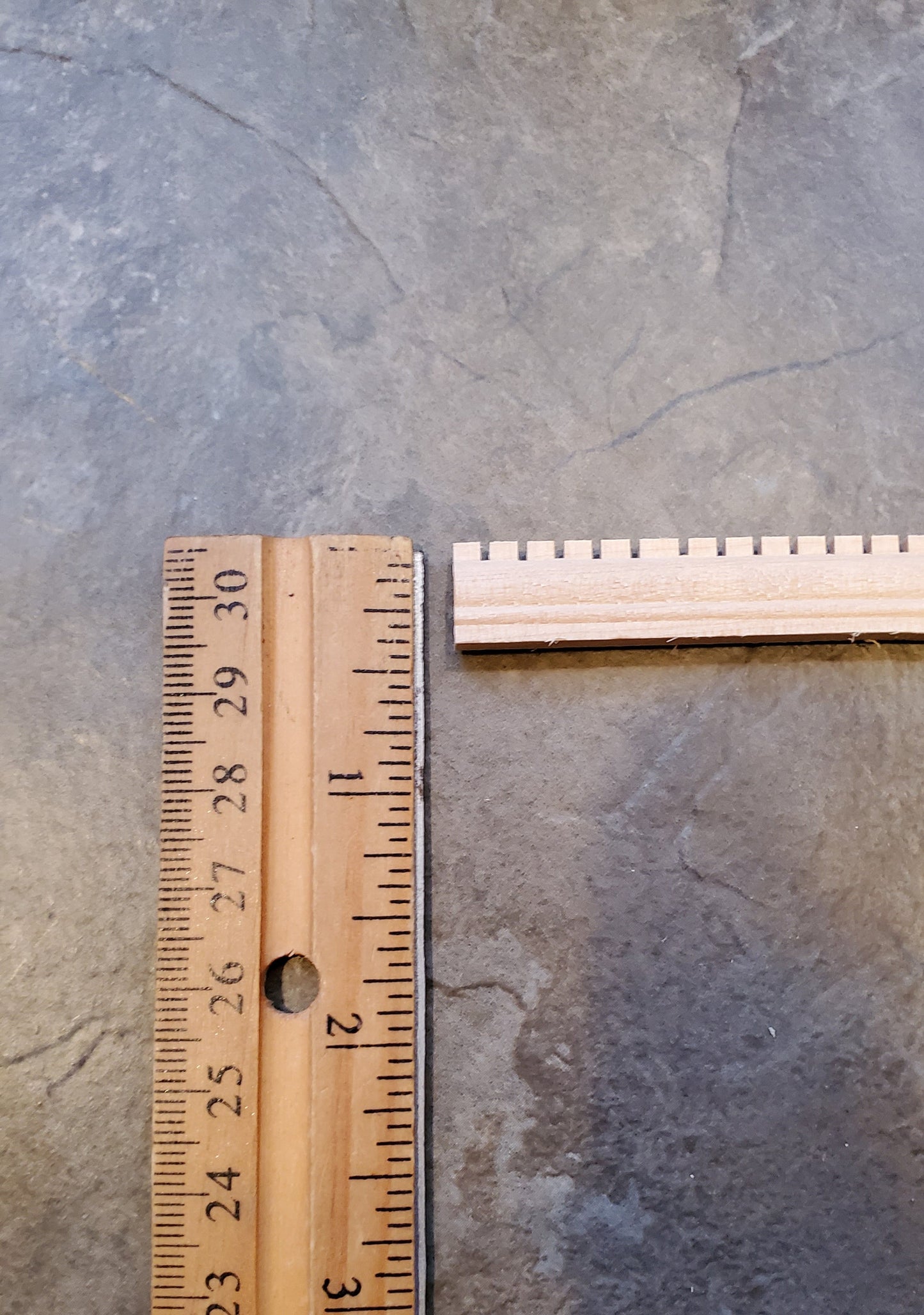 Dollhouse Miniatures Dentil Crown Molding Cornice Trim 7/16" tall x 18" 1:12