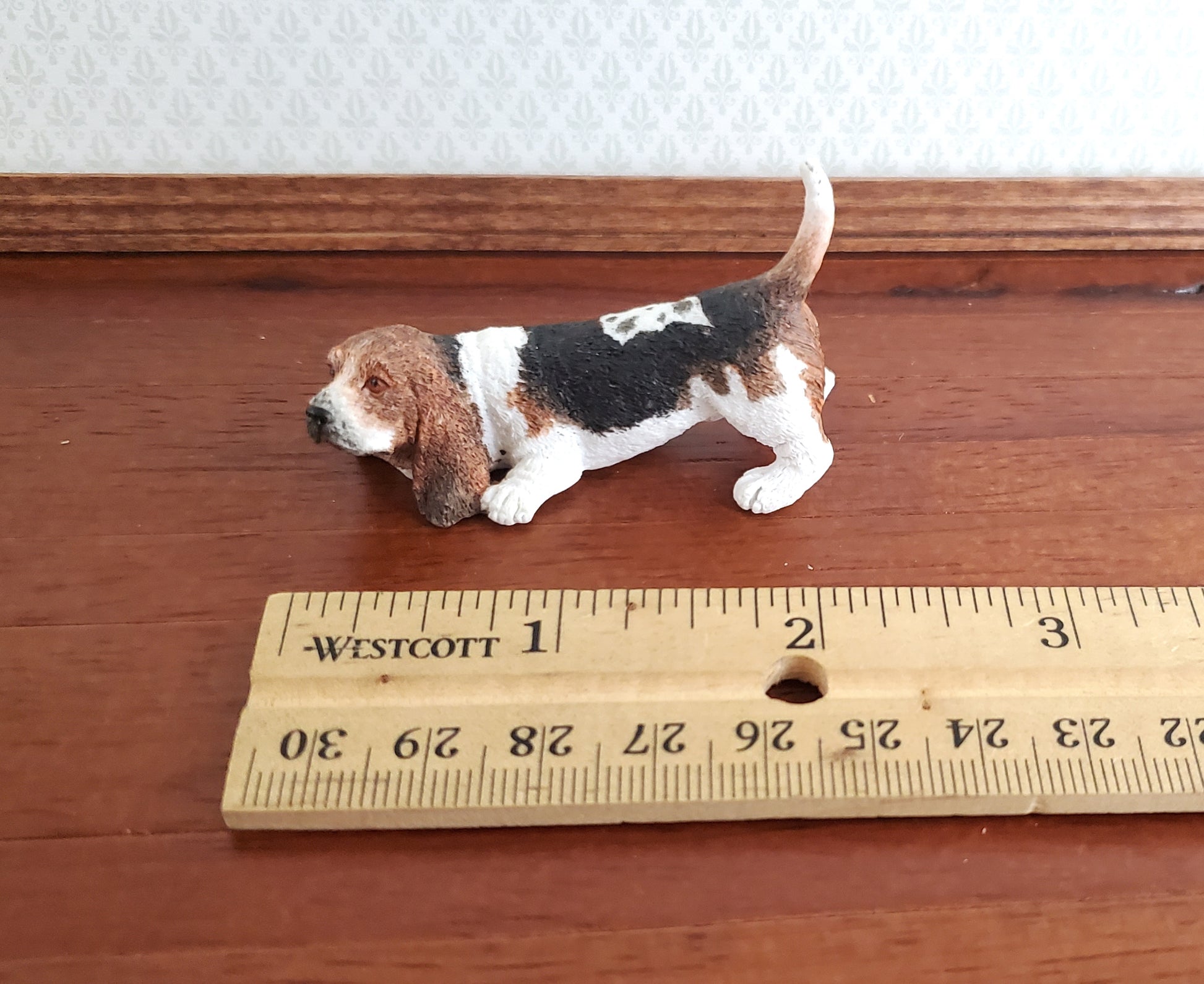 Miniature Dog Basset Hound Playful Stance 1:12 Scale by Falcon