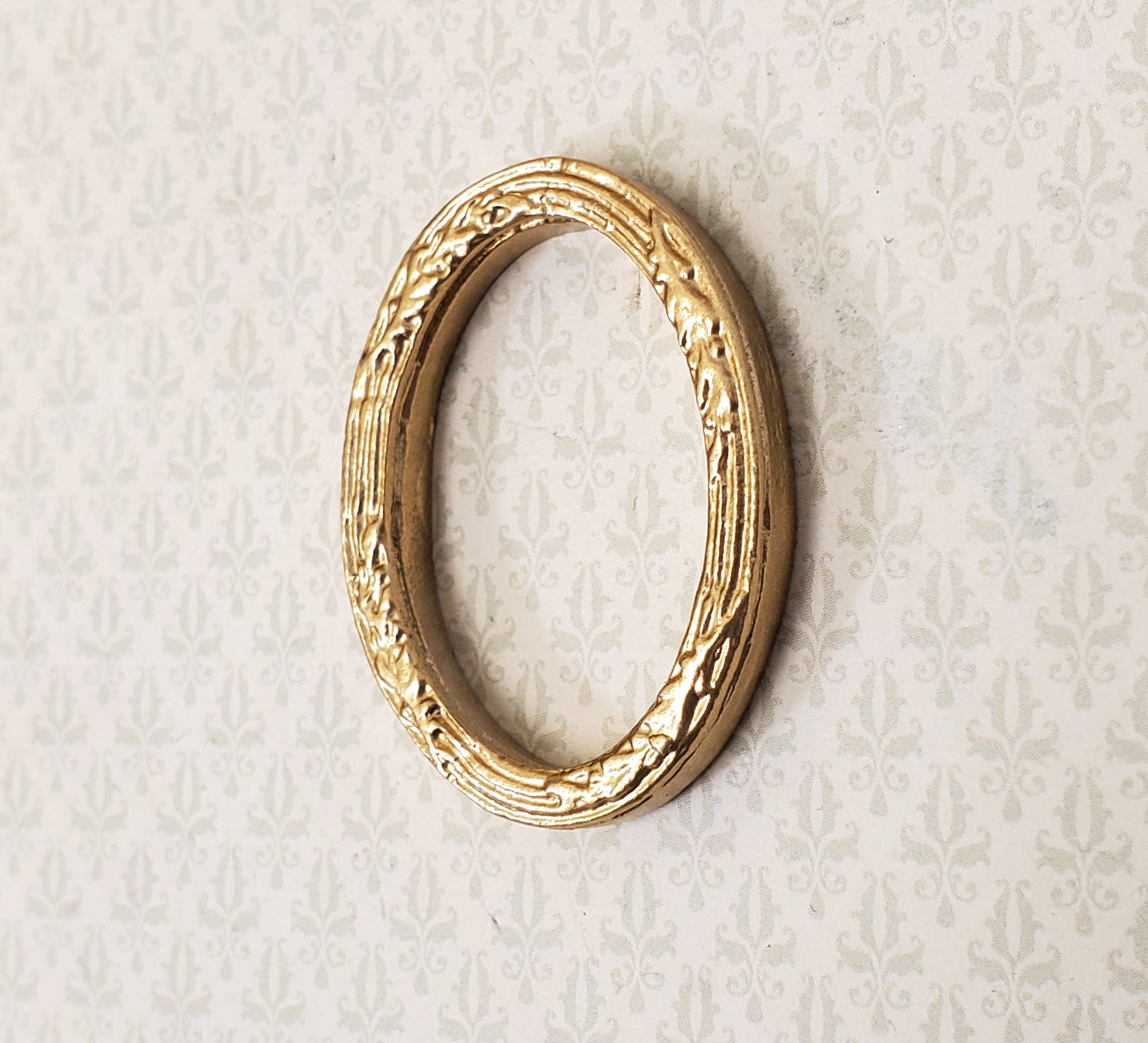 Dollhouse Oval Picture Frame Gold for Paintings Small Size Miniature