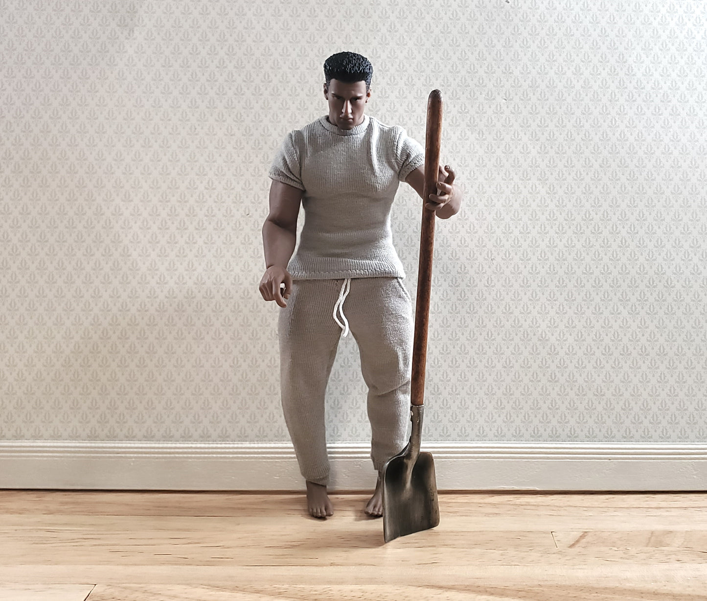 Dollhouse Long Handled Flat Square Shovel Sir Thomas Thumb 1:12 Scale Miniature