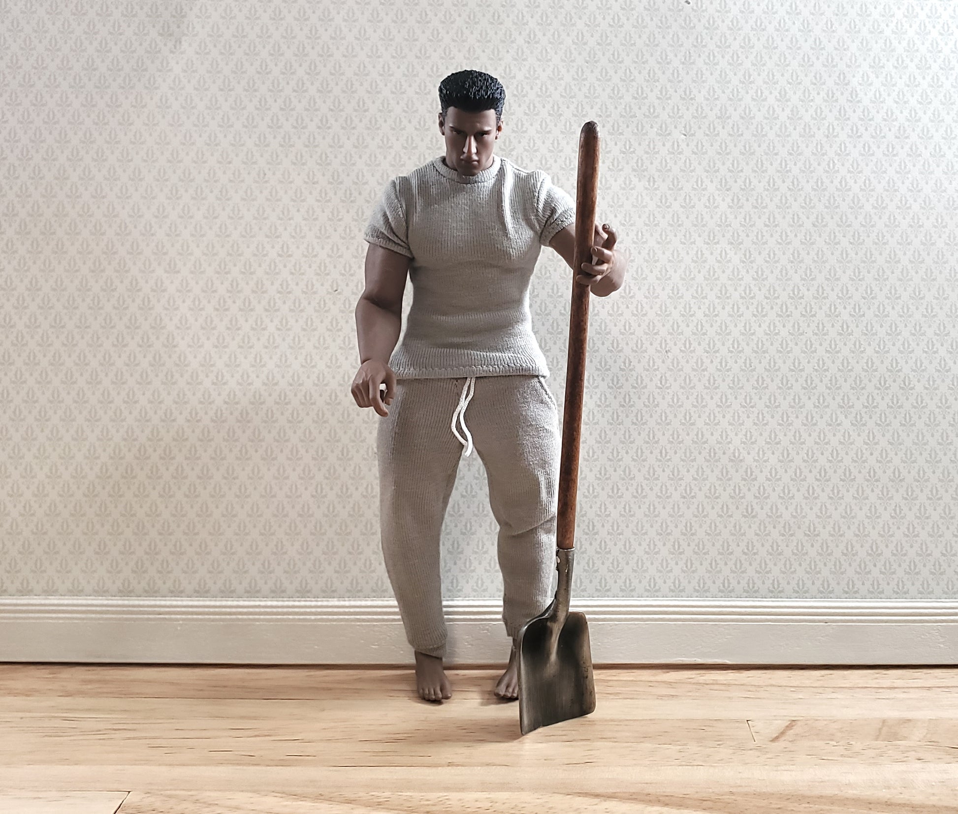Dollhouse Long Handled Flat Square Shovel Sir Thomas Thumb 1:12 Scale Miniature
