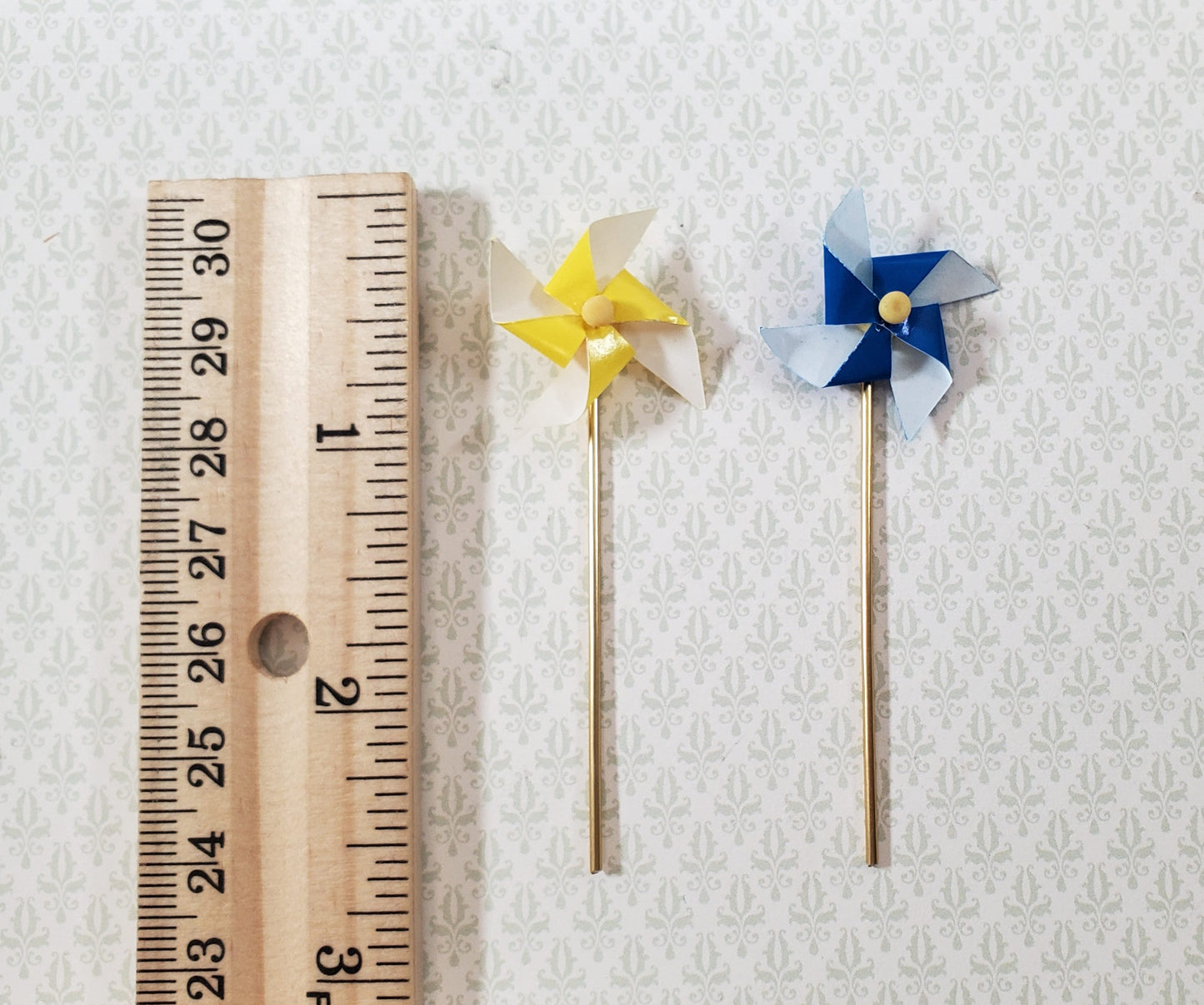 Dollhouse Toy Pinwheels Set of 2 Garden Windmills 1:12 Scale Miniatures
