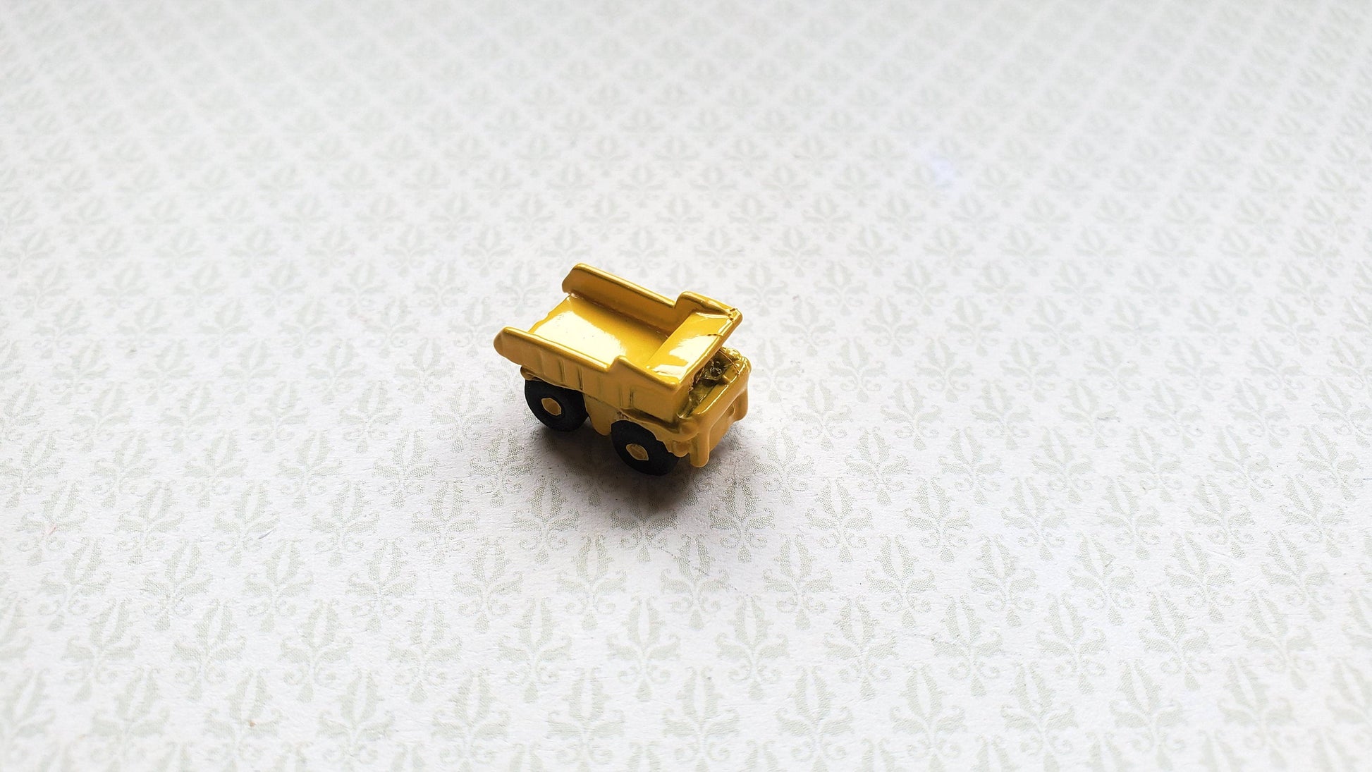Dollhouse Miniature Dump Truck Toy Yellow & Black Metal 1:12 Scale