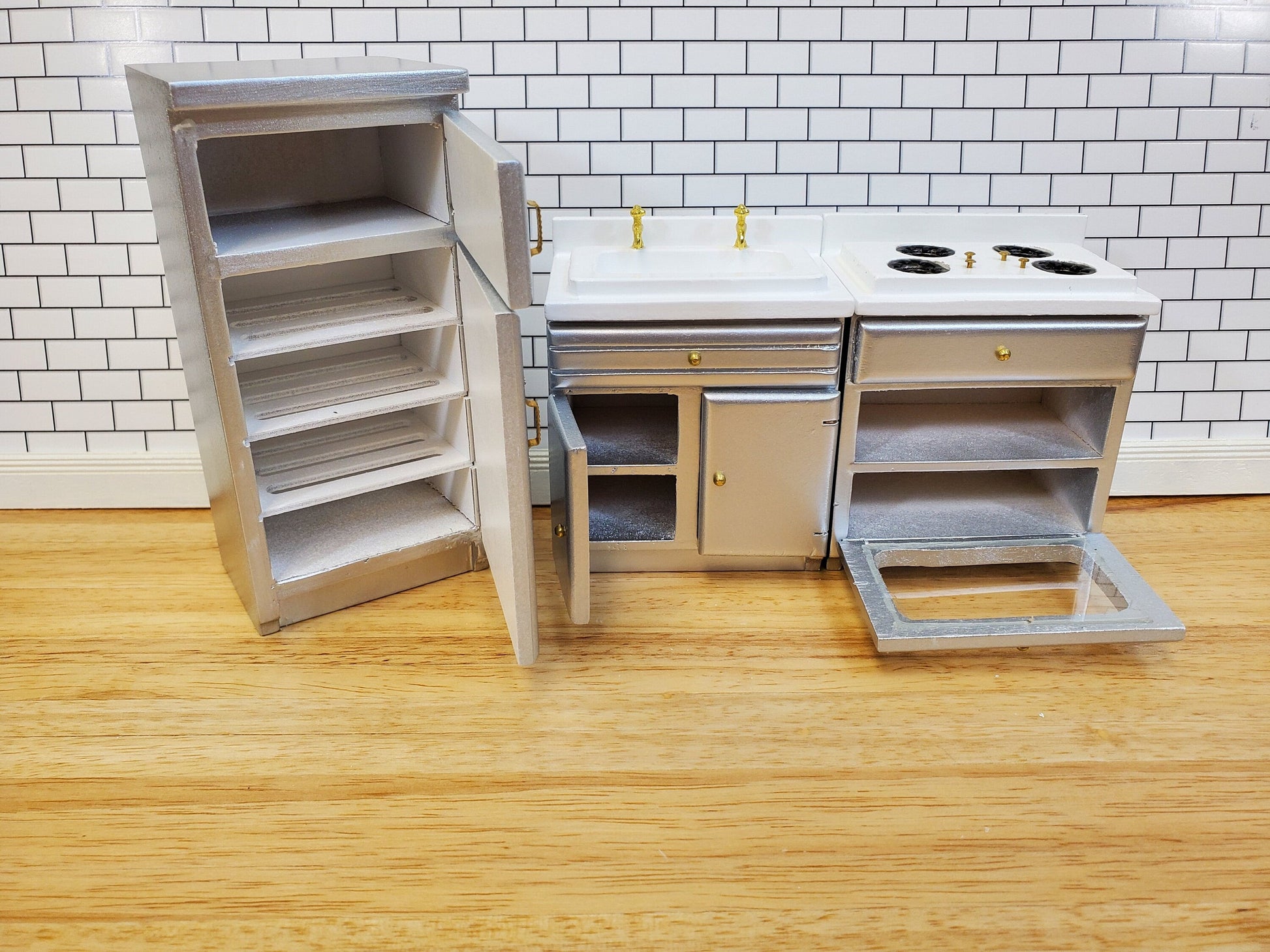 Dollhouse Kitchen Set Stove Refrigerator Sink Modern Silver 1:12 Scale Furniture