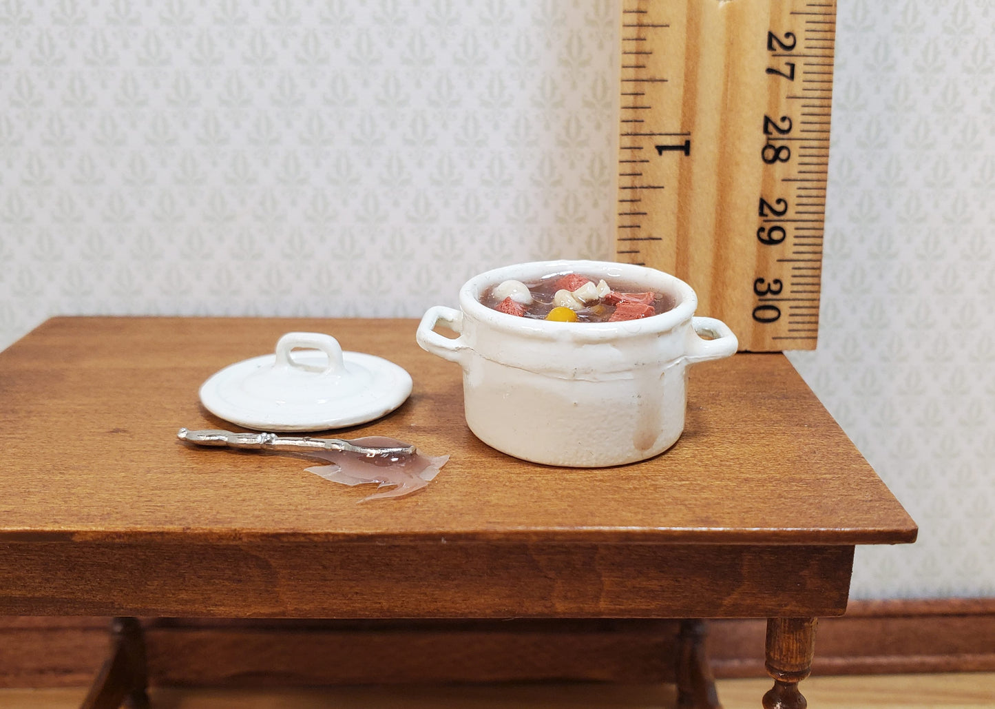 Dollhouse Pot of Beef Stew with Lid and Spoon 1:12 Scale Miniature Food