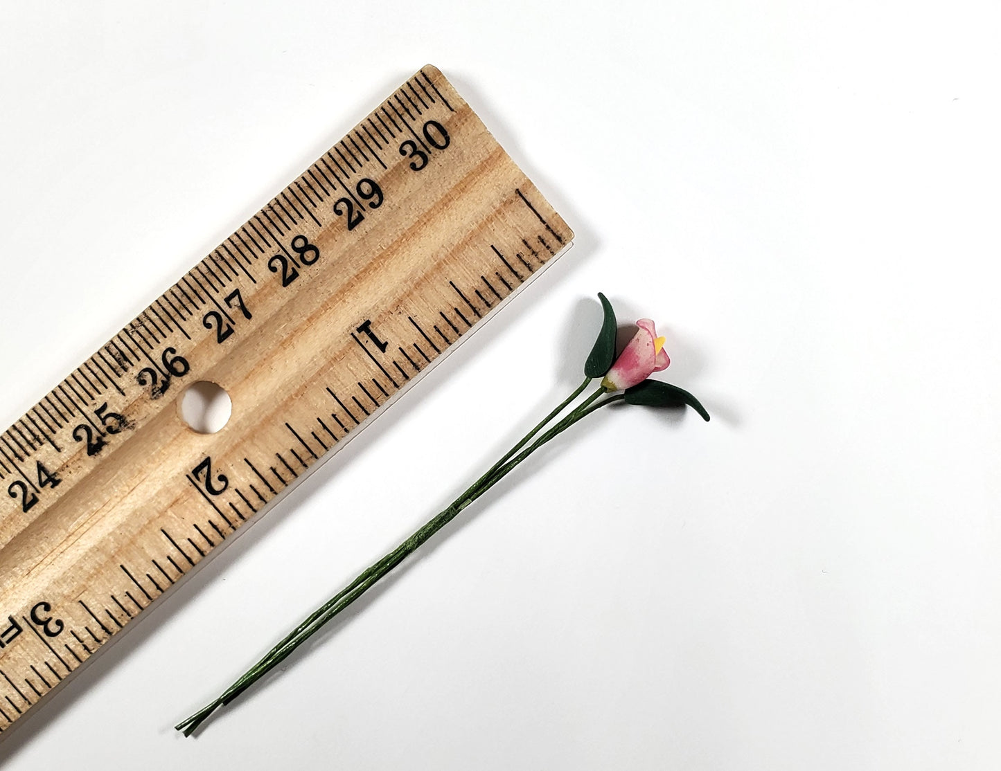 Dollhouse Pink Calla Lily Single Stem with Foliage 1:12 Scale Miniature