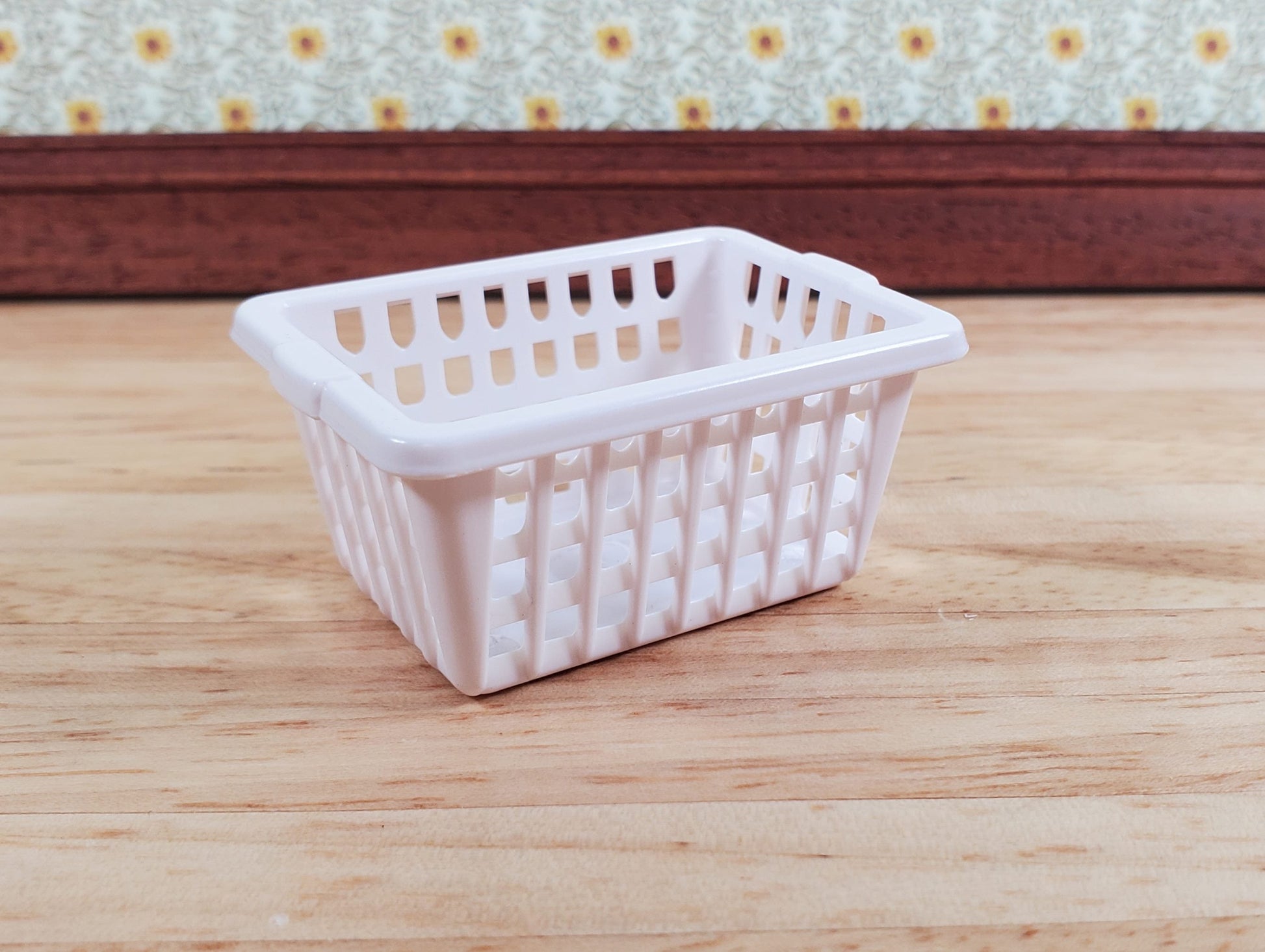Dollhouse Laundry Basket White Modern Style 1:12 Scale Miniature