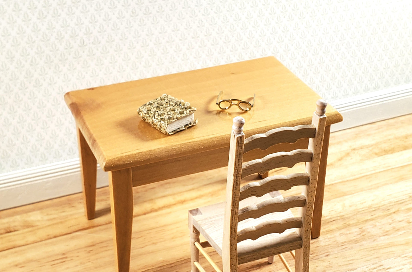 Dollhouse Small Table Kitchen Dining Room Light Oak 1:12 Scale Miniature
