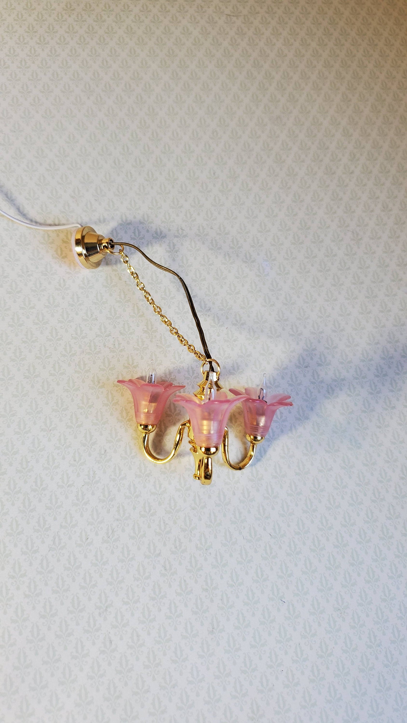 Dollhouse Pink Chandelier Flower Shade 3 Arm 12 Volt with Plug 1:12 Scale HW2736