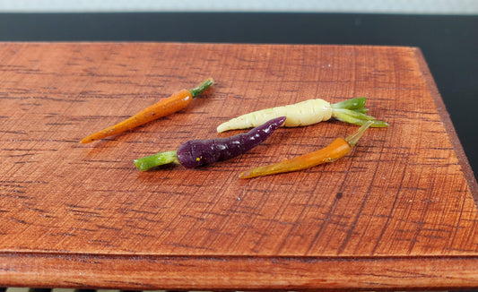 Dollhouse Colorful Carrots x4 Random Colors 1:12 Scale Miniature Food Handmade