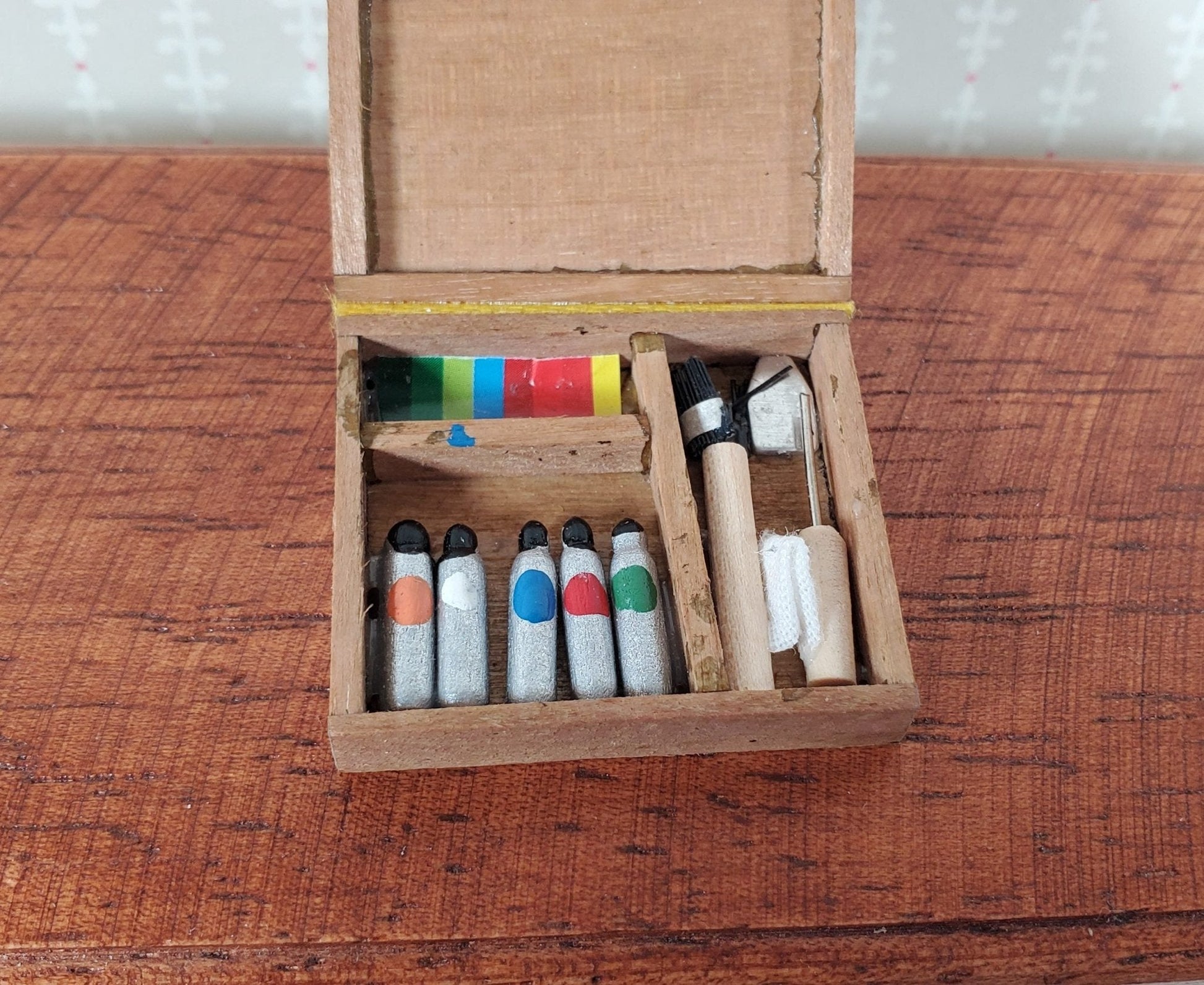 Dollhouse Art Box Paint Set Painting Supplies Artist Box 1:12 Scale Miniature - Miniature Crush