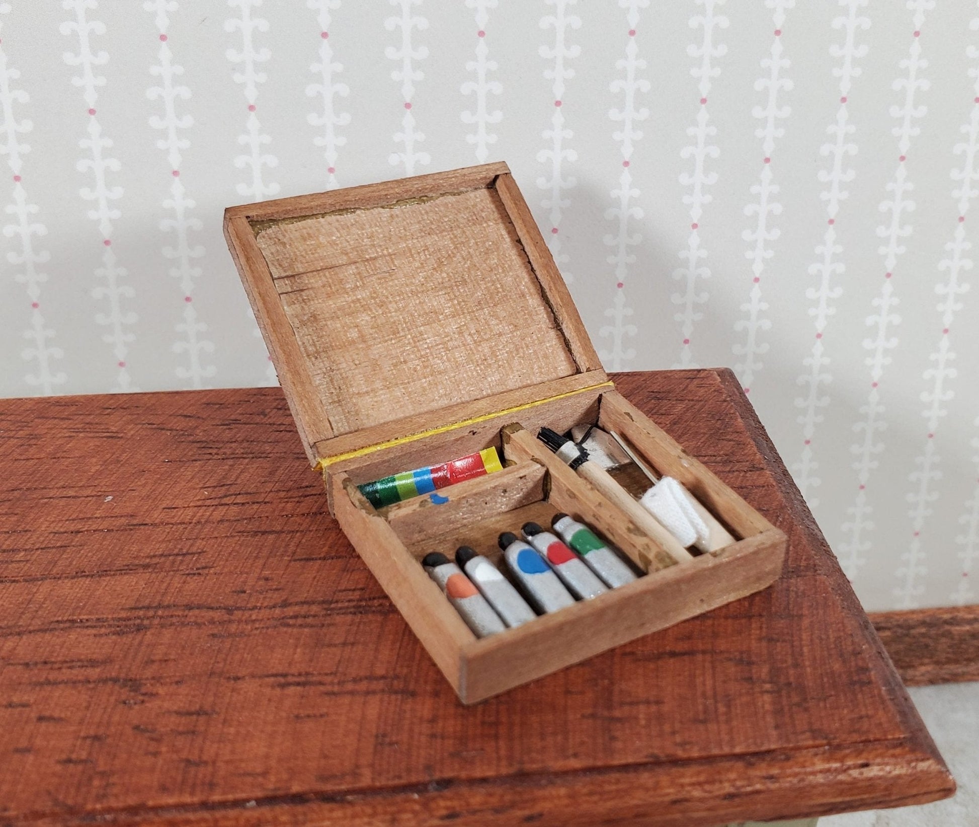 Dollhouse Art Box Paint Set Painting Supplies Artist Box 1:12 Scale Miniature - Miniature Crush