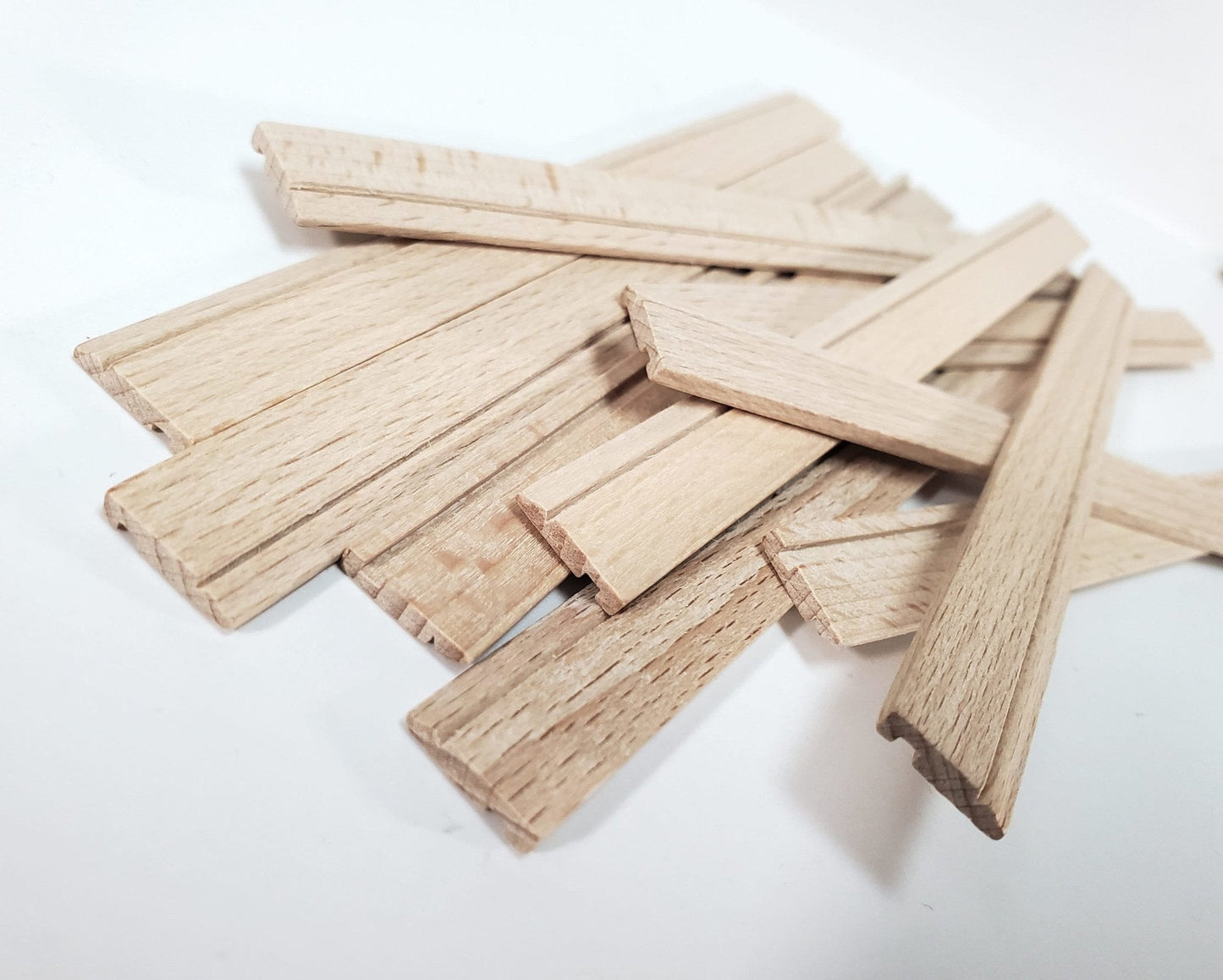Dollhouse Baseboard Trim or Molding 10 Short Pieces 1/2" wide x 6" 1:12 Scale Miniature - Miniature Crush
