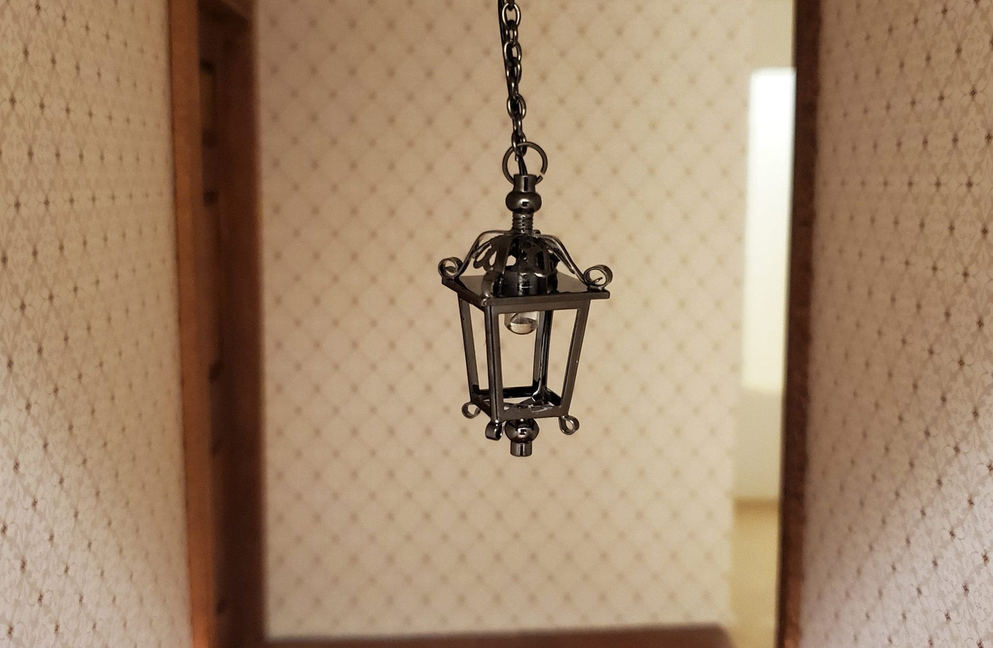 Dollhouse Battery Light Hanging Ceiling Lantern Chrome Black 1:12 Scale Lamp - Miniature Crush