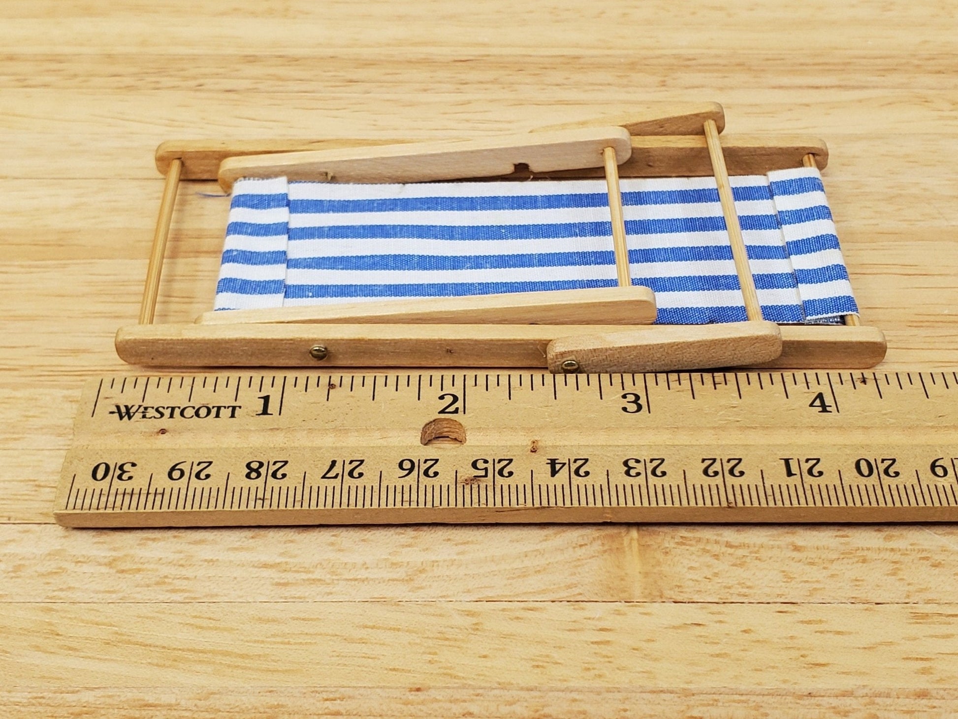 Dollhouse Beach Lounge Chair Folding 1:12 Scale Miniature Furniture - Miniature Crush