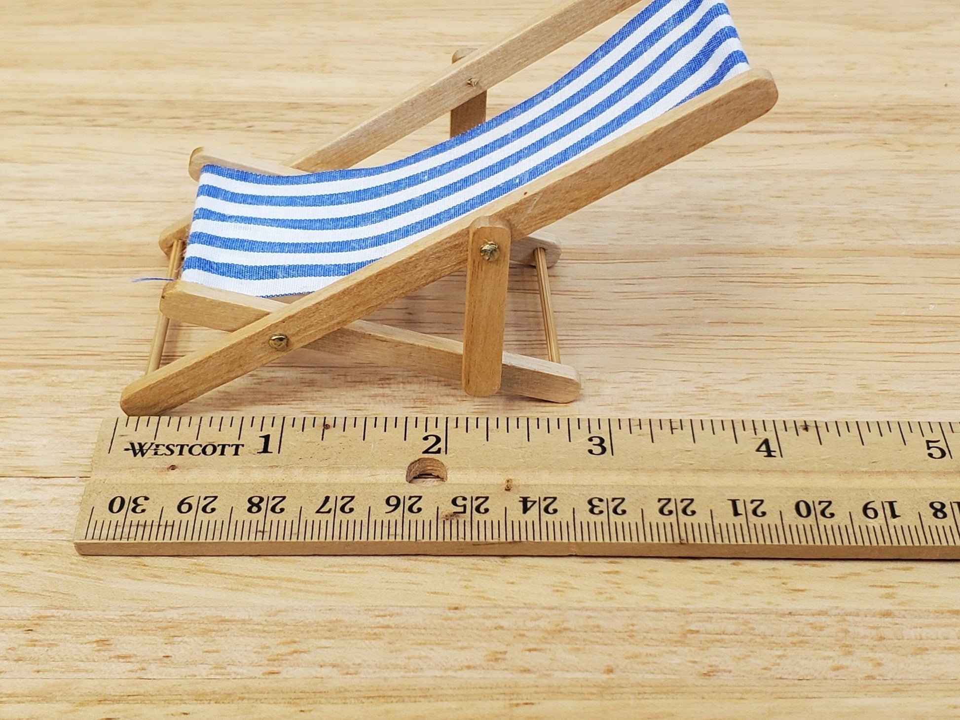 Dollhouse Beach Lounge Chair Folding 1:12 Scale Miniature Furniture - Miniature Crush