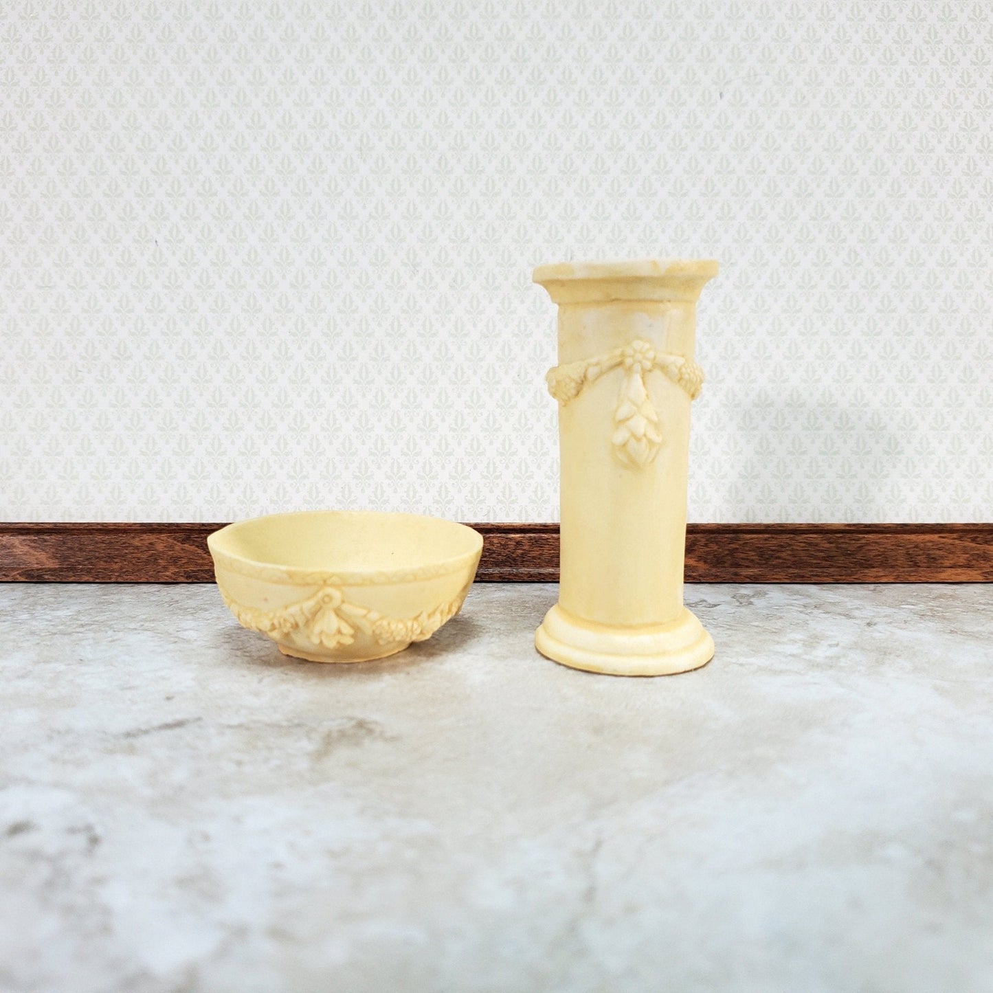 Dollhouse Bird Bath Ivory Finish Fairy Garden 1:12 Scale Miniature Large by Falcon A1004IV - Miniature Crush