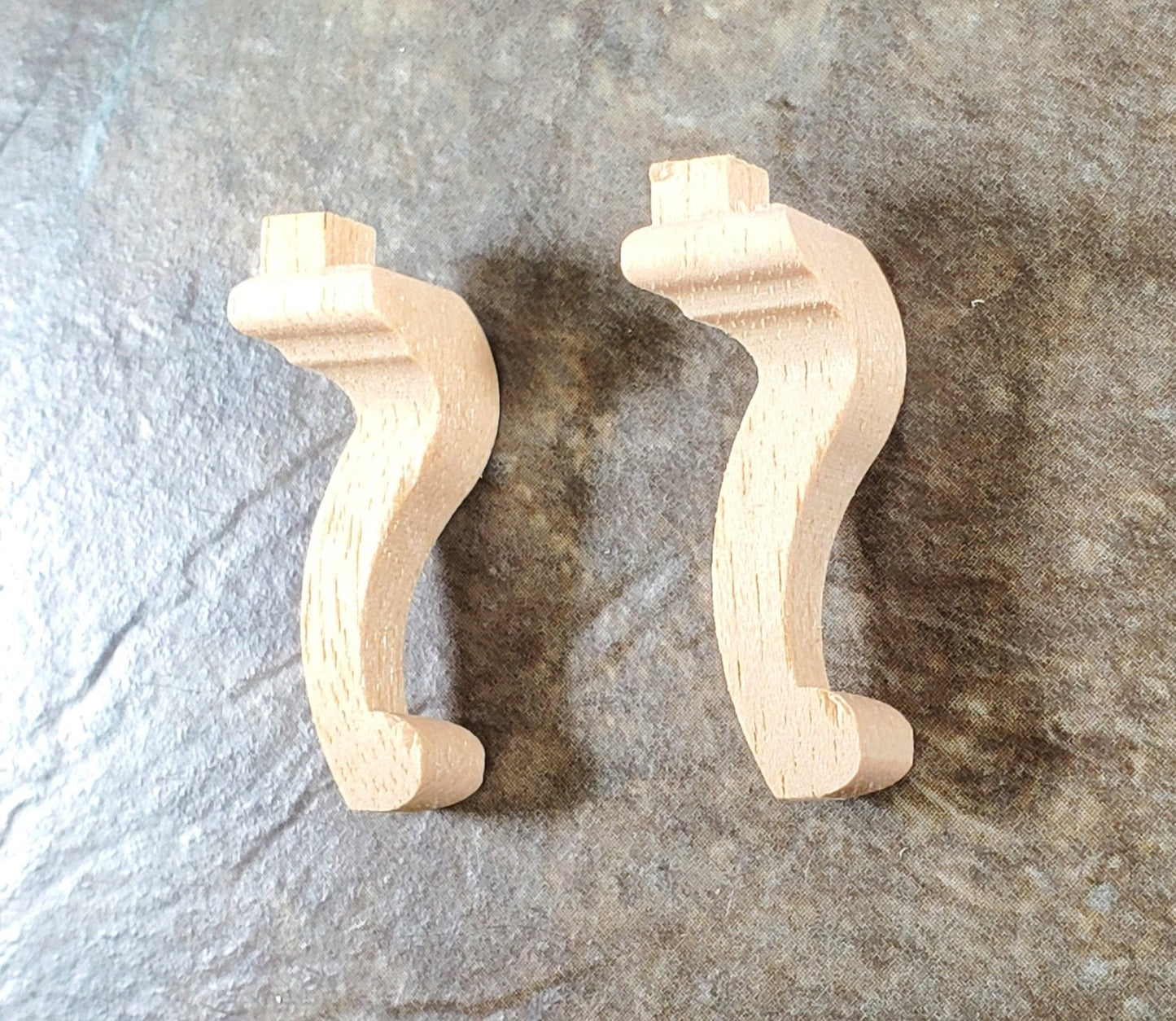 Dollhouse Cabriole Legs for Chairs or Low Tables Set of 2 Pieces 1 3/16" Houseworks 12034 - Miniature Crush