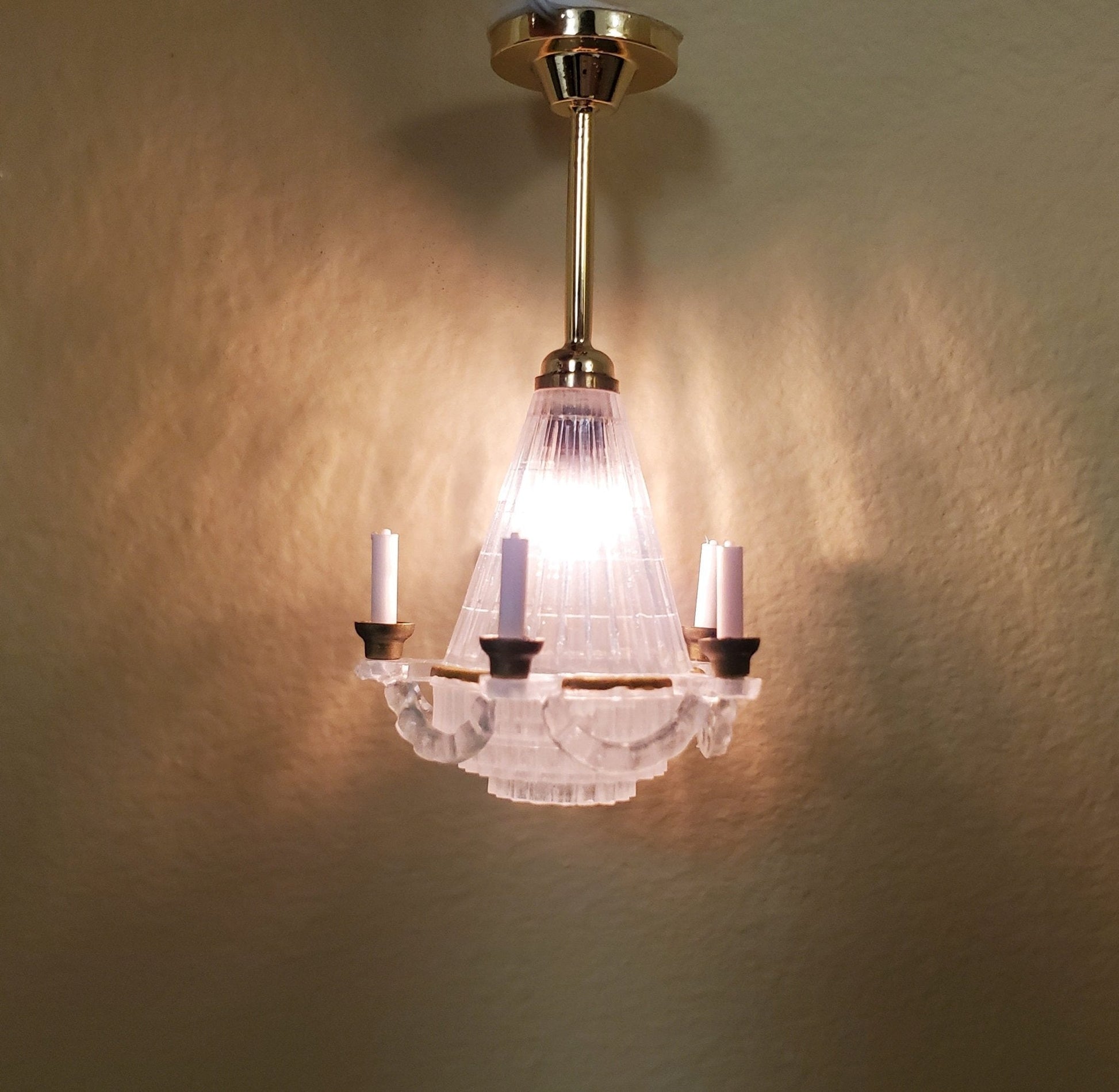Dollhouse Chandelier Electric 12 Volt with Plug 1:12 Scale Miniature - Miniature Crush
