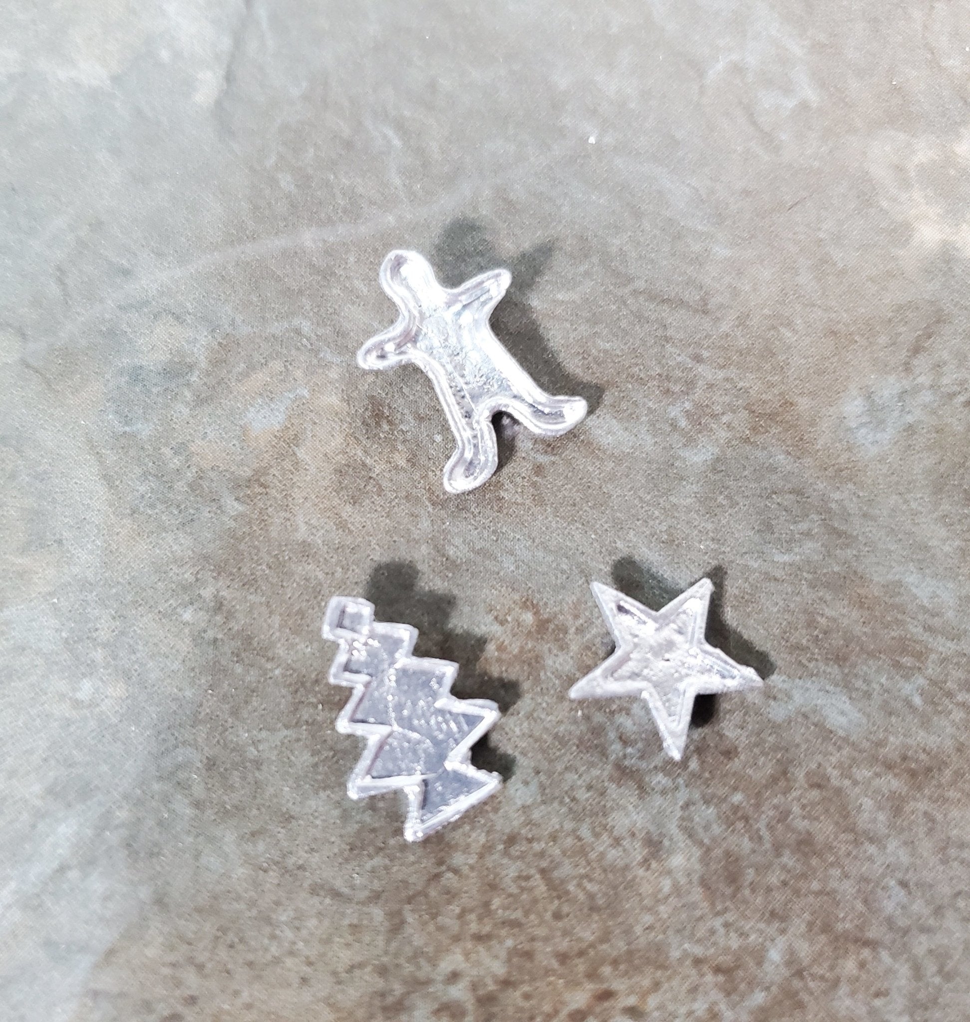 Dollhouse Christmas Cookie Cutters x3 1:12 Scale Miniatures Tree Star Gingerbread Man - Miniature Crush