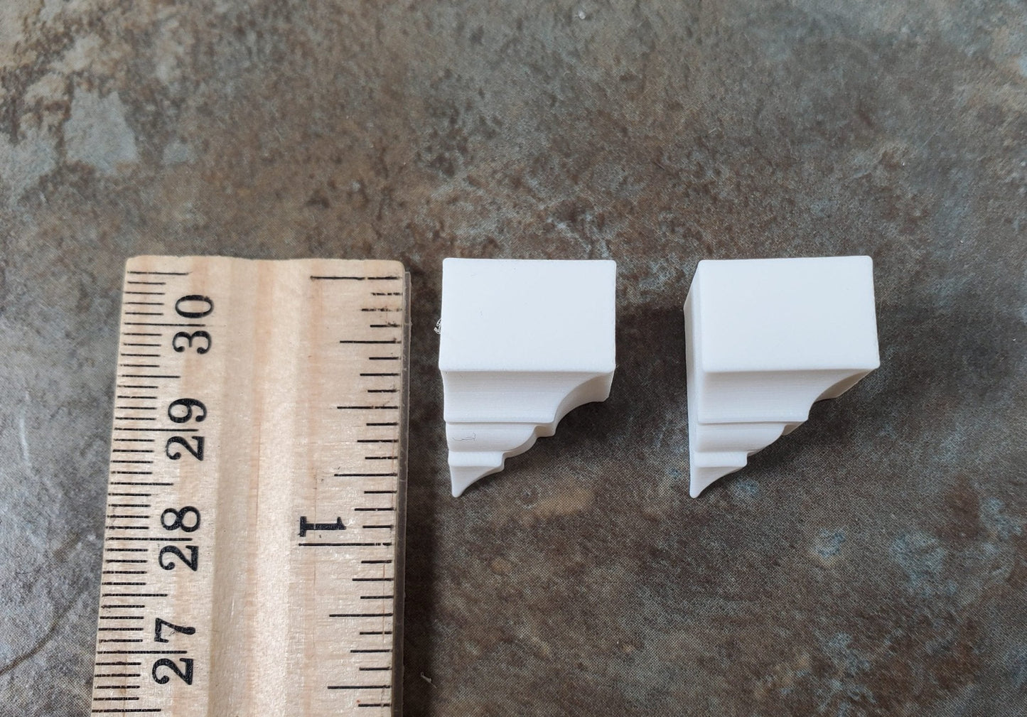 Dollhouse Corner Ceiling Blocks for Crown Molding 2 Inside Pieces 1:12 Scale 053 - Miniature Crush