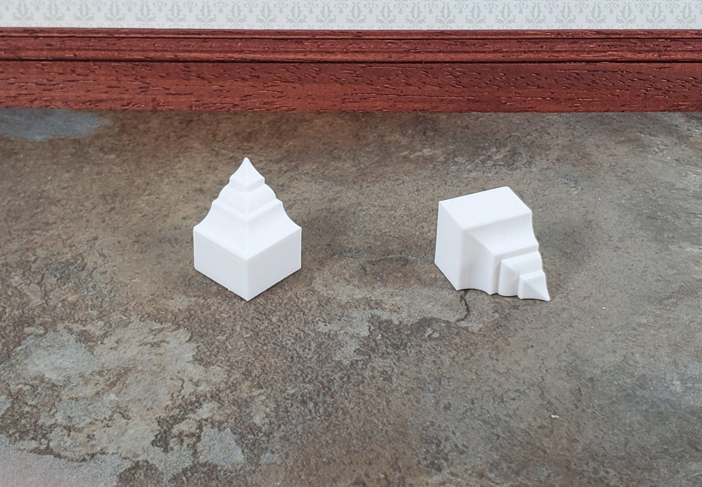 Dollhouse Corner Ceiling Blocks for Crown Molding 2 Inside Pieces 1:12 Scale 053 - Miniature Crush
