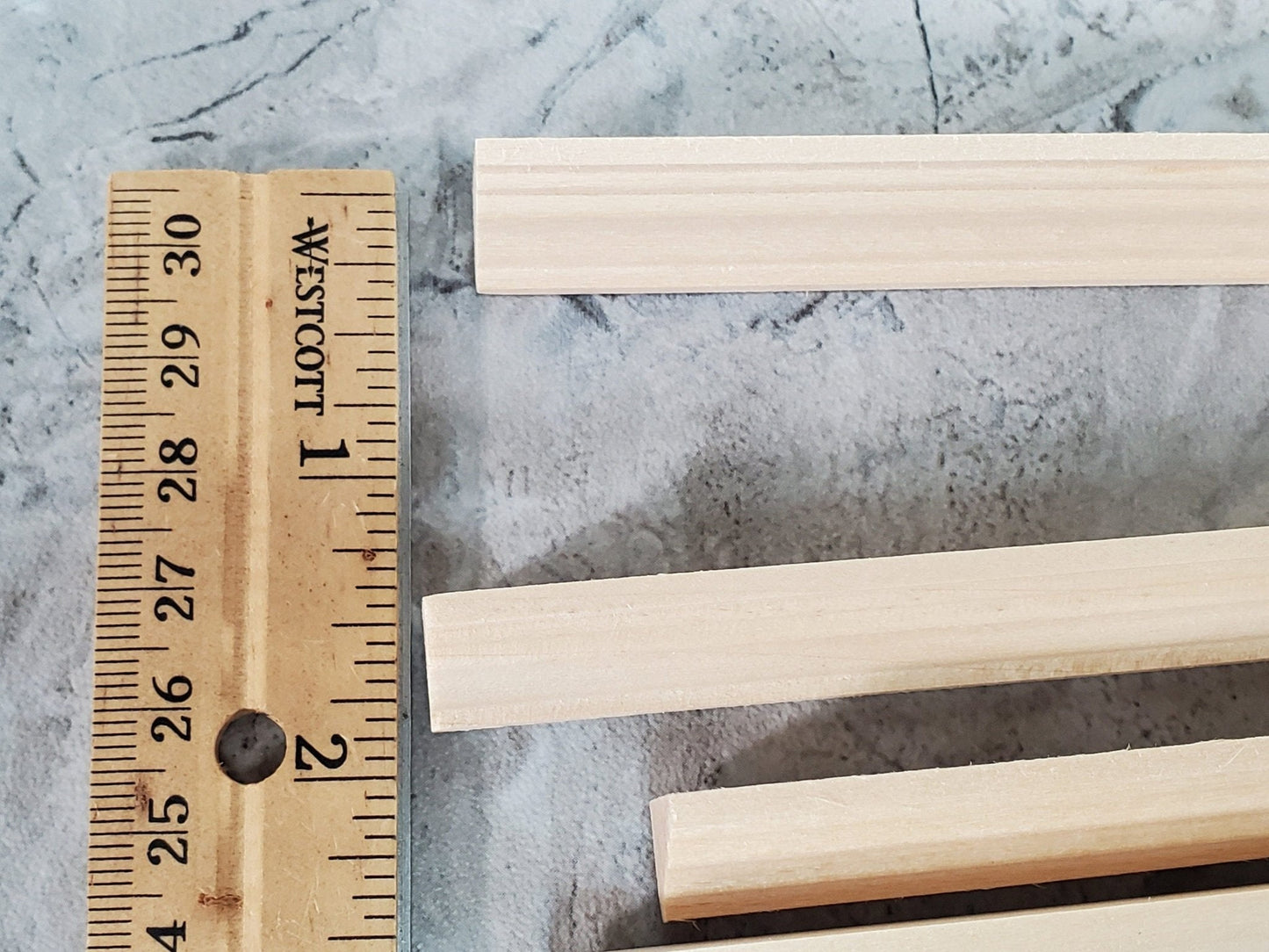 Dollhouse Crown Molding 6 Pieces Thick Ceiling Trim 1/2" wide x 17.75" long Miniature Cornice - Miniature Crush