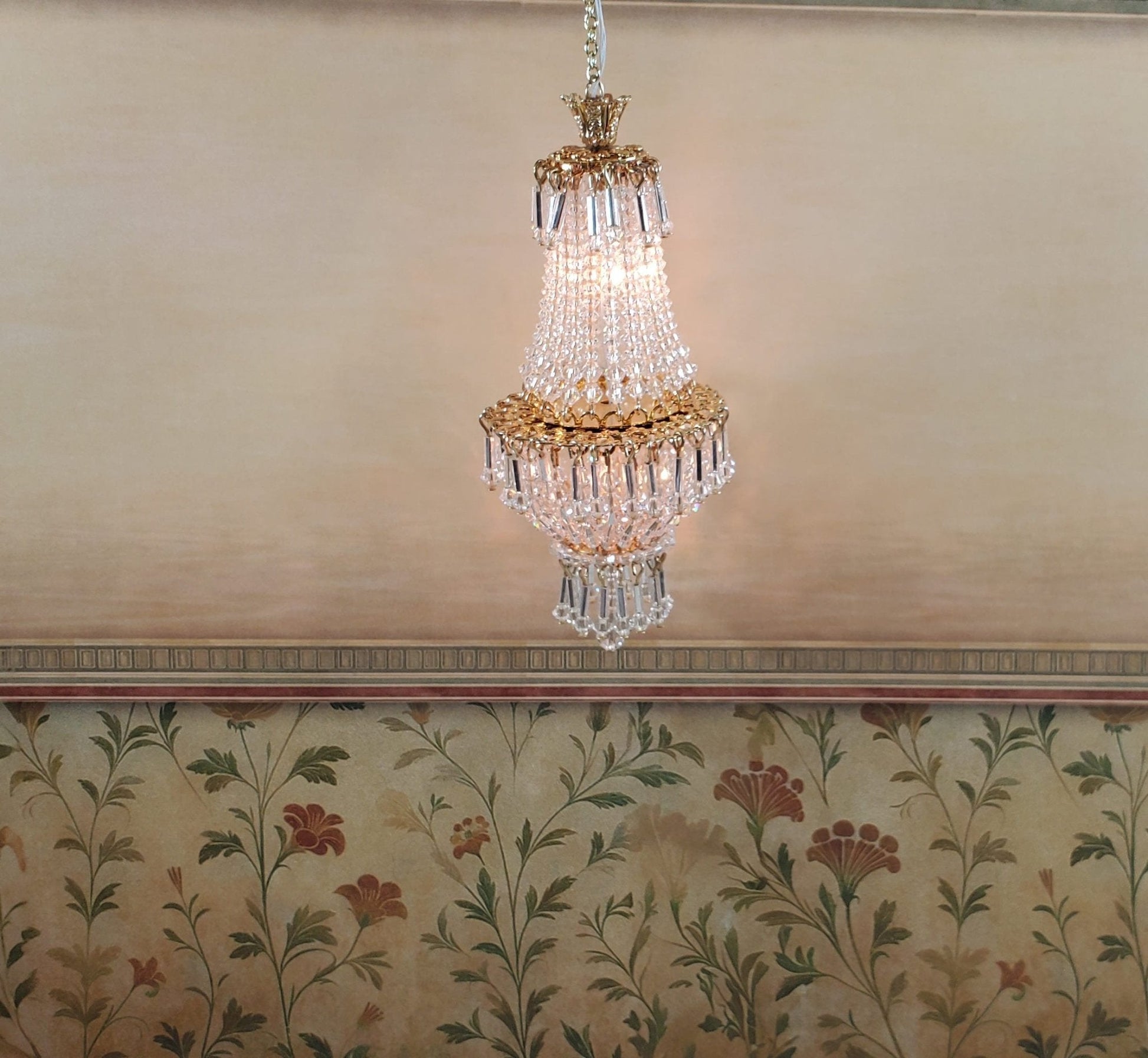 Dollhouse Crystal Chandelier "Chloe Deluxe" Real Glass 12 Volt 1:12 Scale Miniature - Miniature Crush
