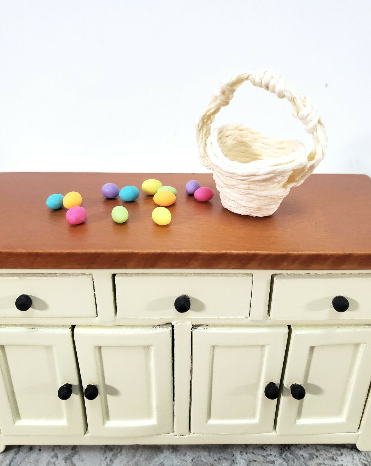Dollhouse Easter Basket with 12 Colored Eggs 1:12 Scale Miniature Natural Twine - Miniature Crush