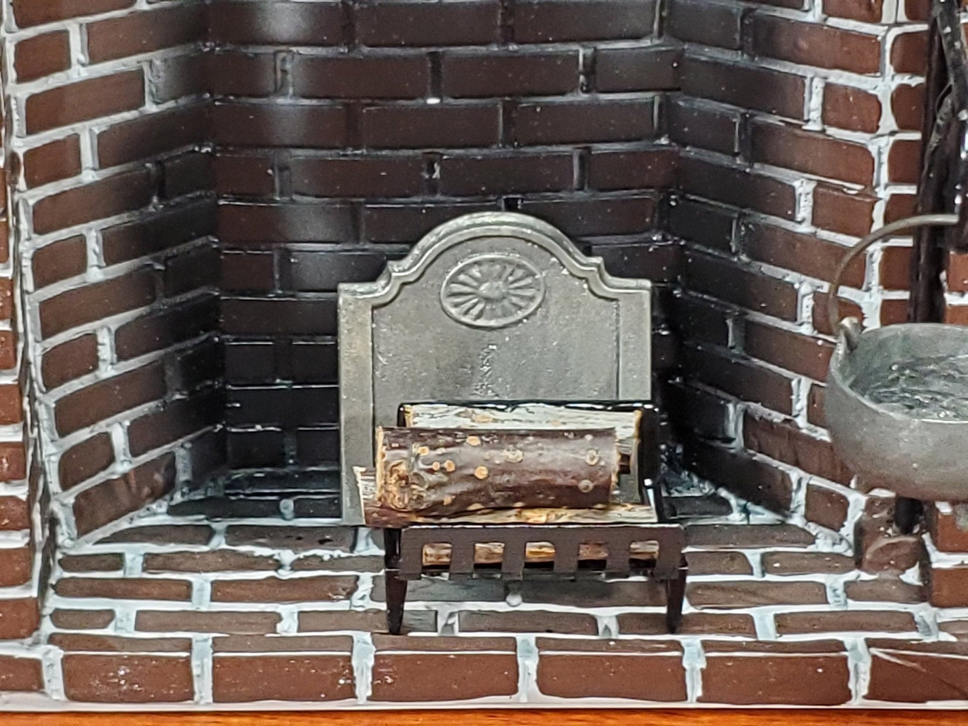 Dollhouse Fireback for Fireplace Metal 1:12 Scale Handcrafted by Olde Mountain Miniatures - Miniature Crush