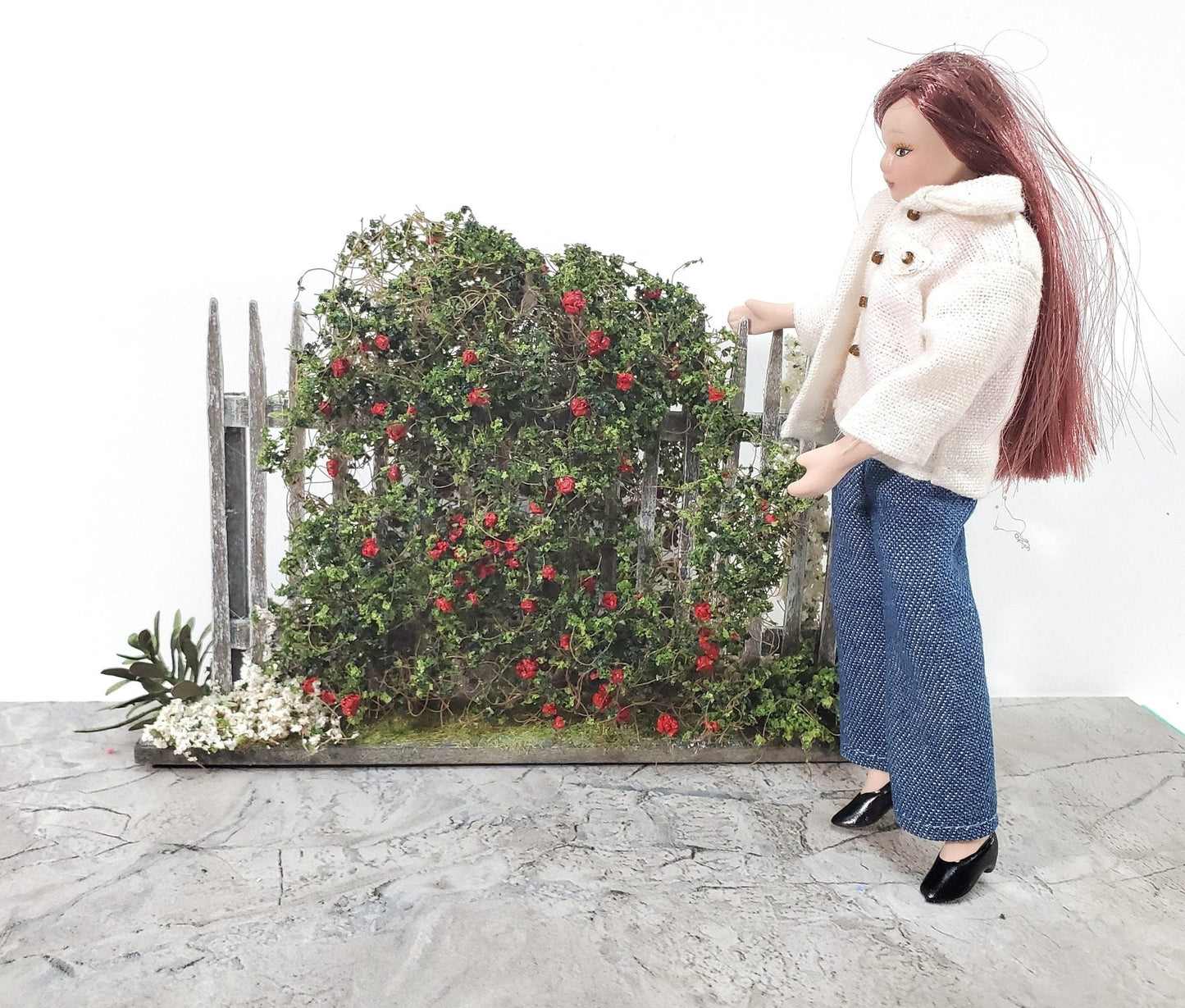 Dollhouse Flowers with Fence Red White Large 1:12 Scale Miniature 2 Sided - Miniature Crush