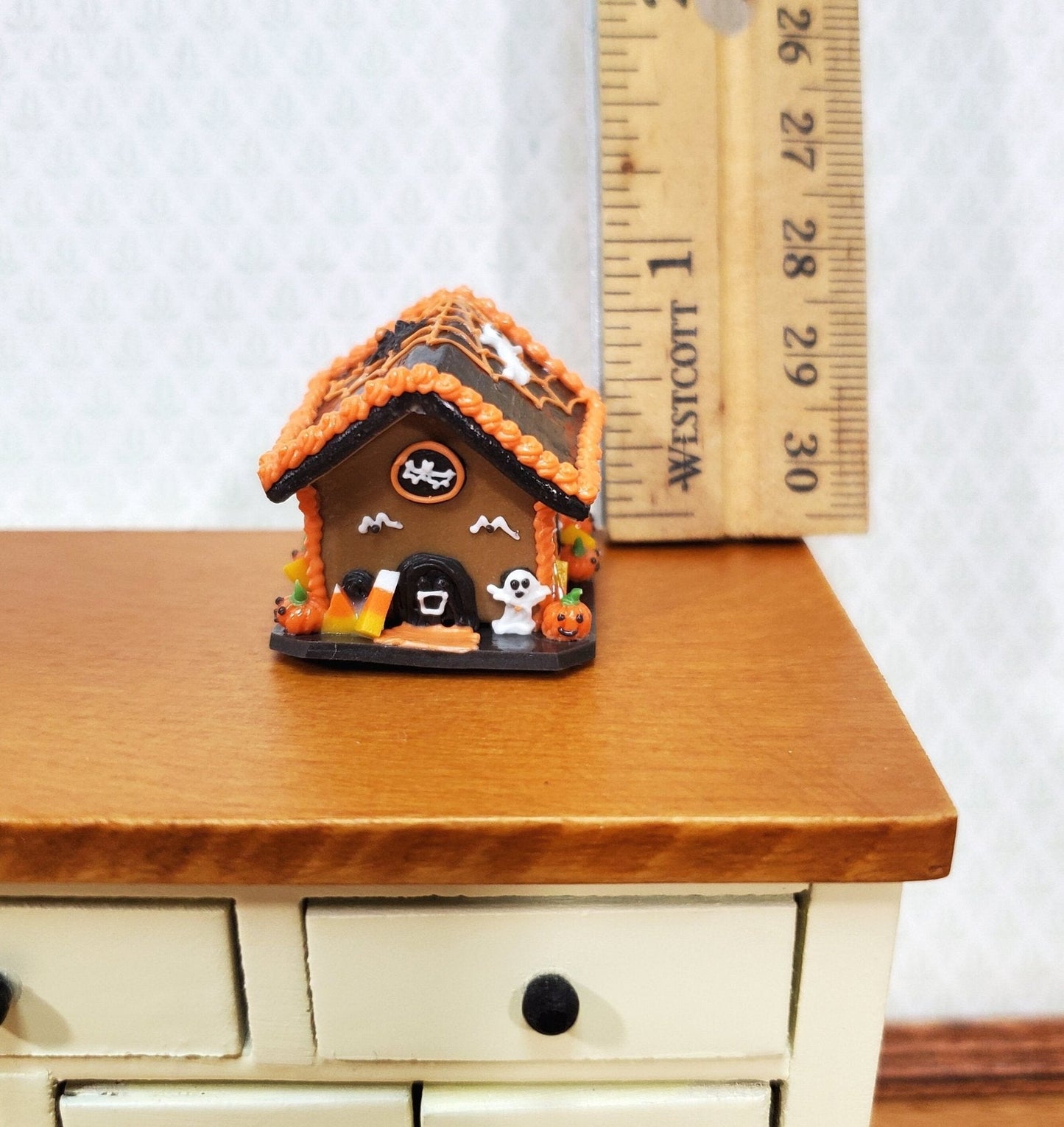 Dollhouse Halloween Gingerbread House 1:12 Scale Miniature Decoration - Miniature Crush