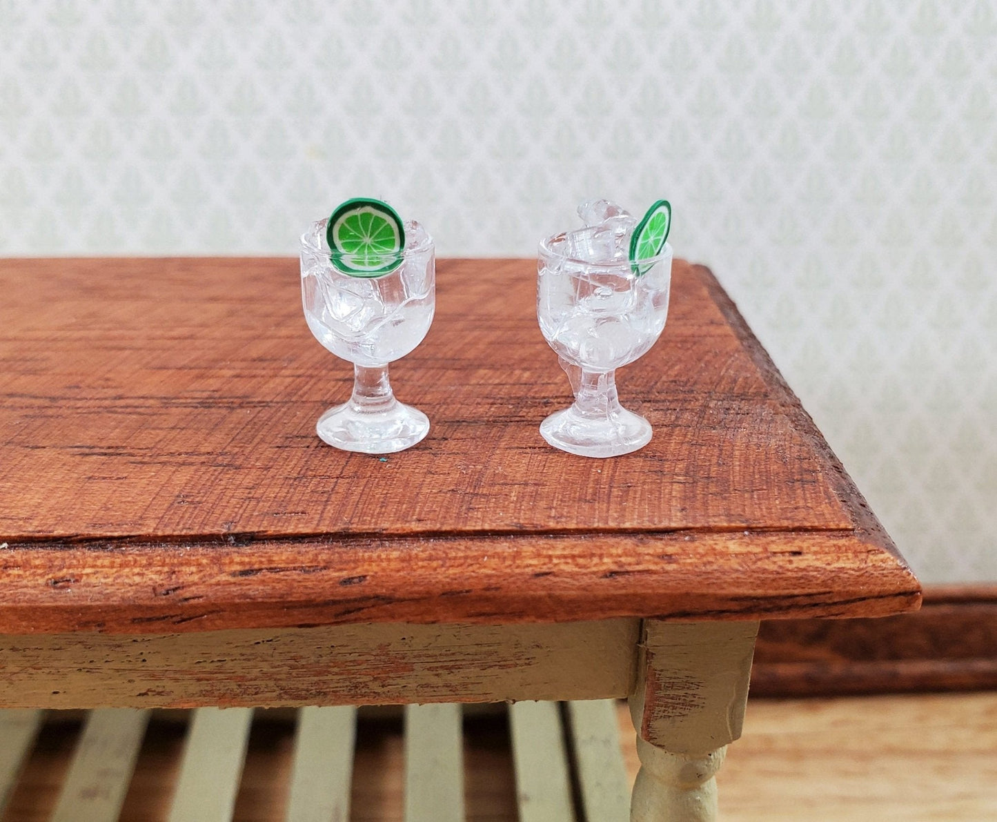 Dollhouse Ice Water Vodka Rum on the Rocks with Lime Slice 1:12 Scale Miniature - Miniature Crush