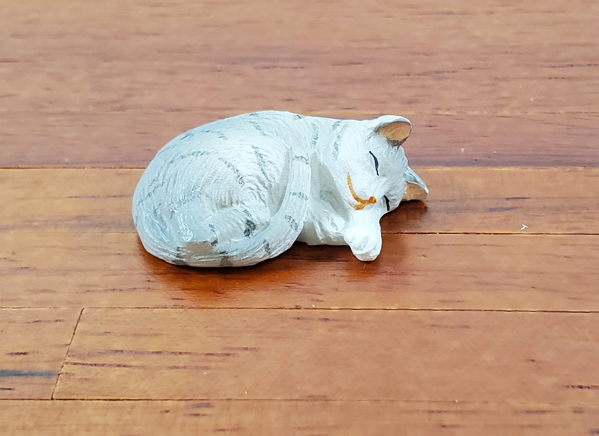 Dollhouse Kitty Cat Gray Tabby Sleeping Curled Up 1:12 Scale Miniature - Miniature Crush